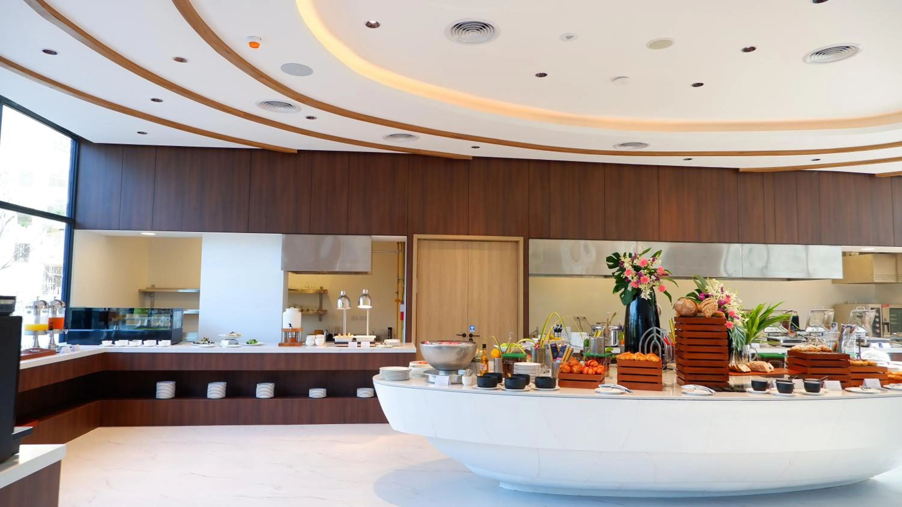 Restaurant/places to eat in Laya Resort Phuket