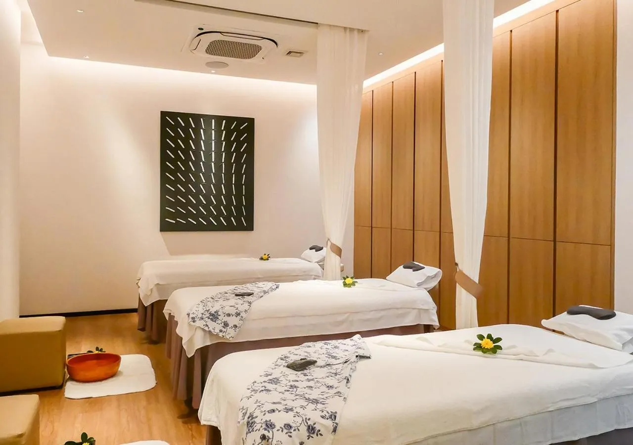 Spa and wellness centre/facilities, Bed in Laya Resort Phuket
