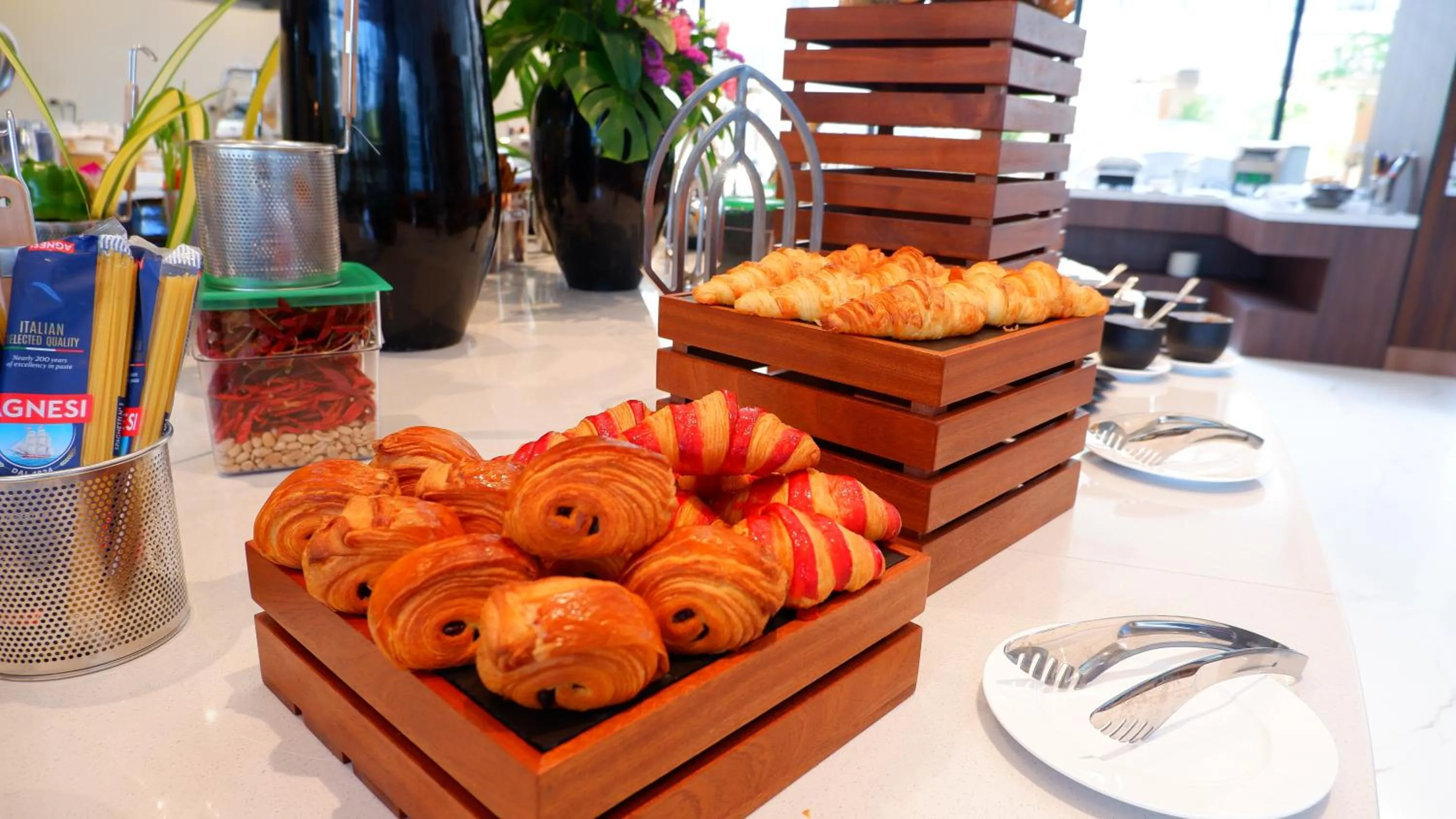 Restaurant/places to eat in Laya Resort Phuket