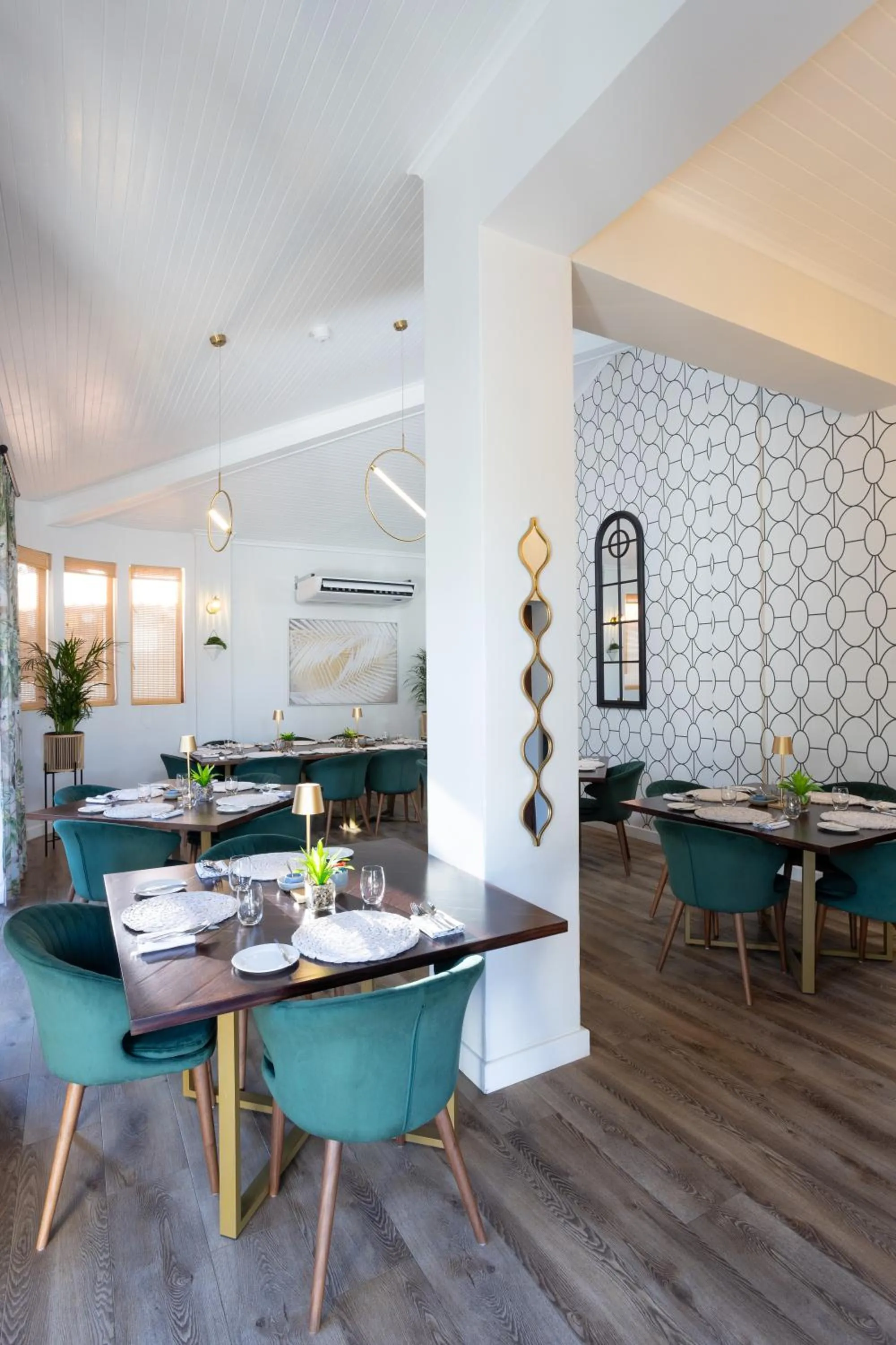 Restaurant/places to eat in Palm House Boutique Hotel and Spa