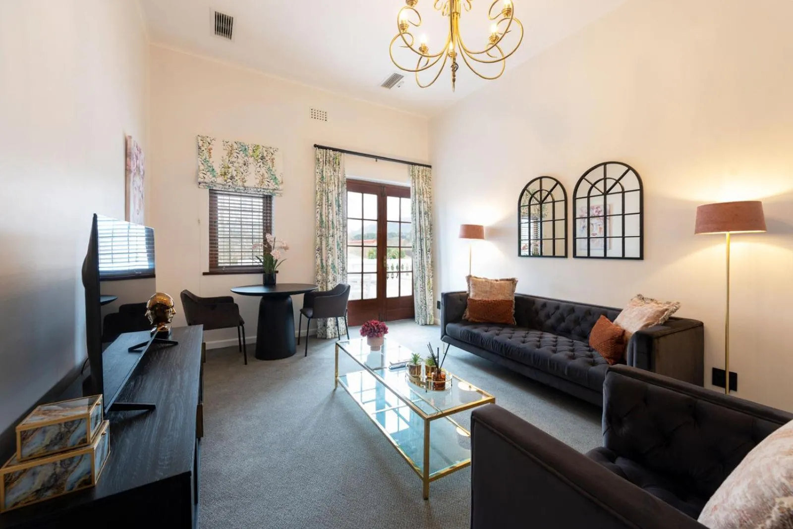 TV and multimedia in Palm House Boutique Hotel and Spa