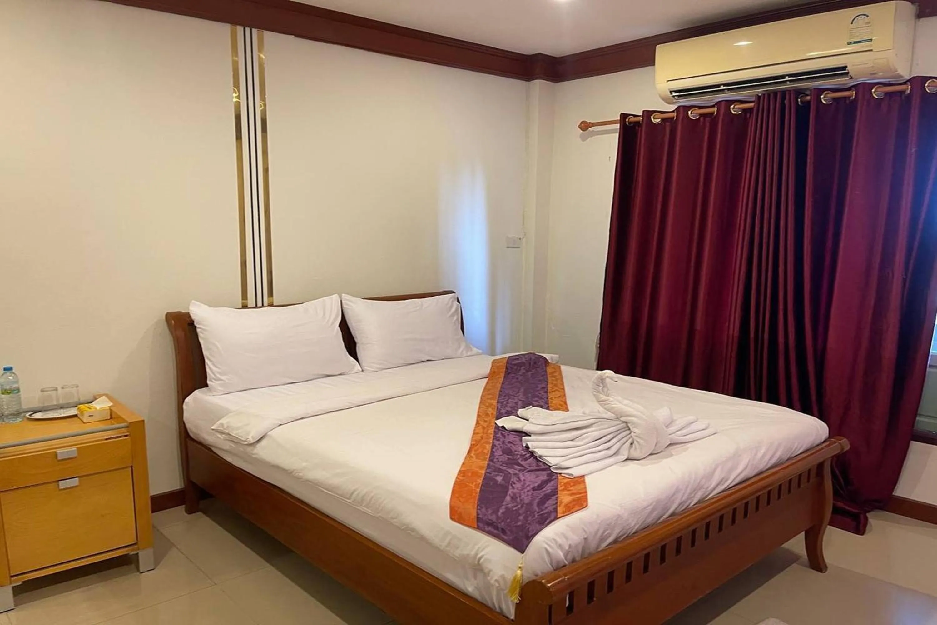 Bedroom in Ruenthai Ayutthaya Resort and Restaurant