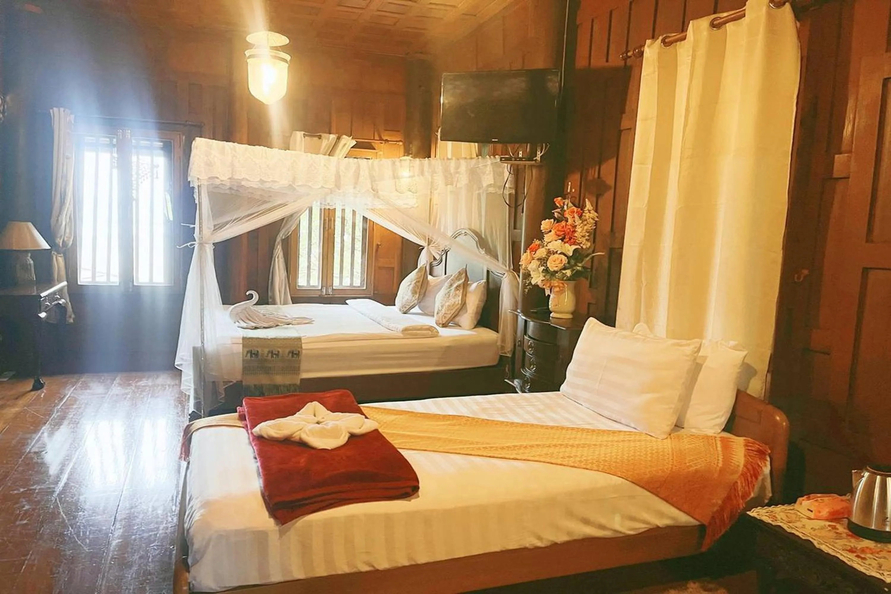 Bedroom in Ruenthai Ayutthaya Resort and Restaurant