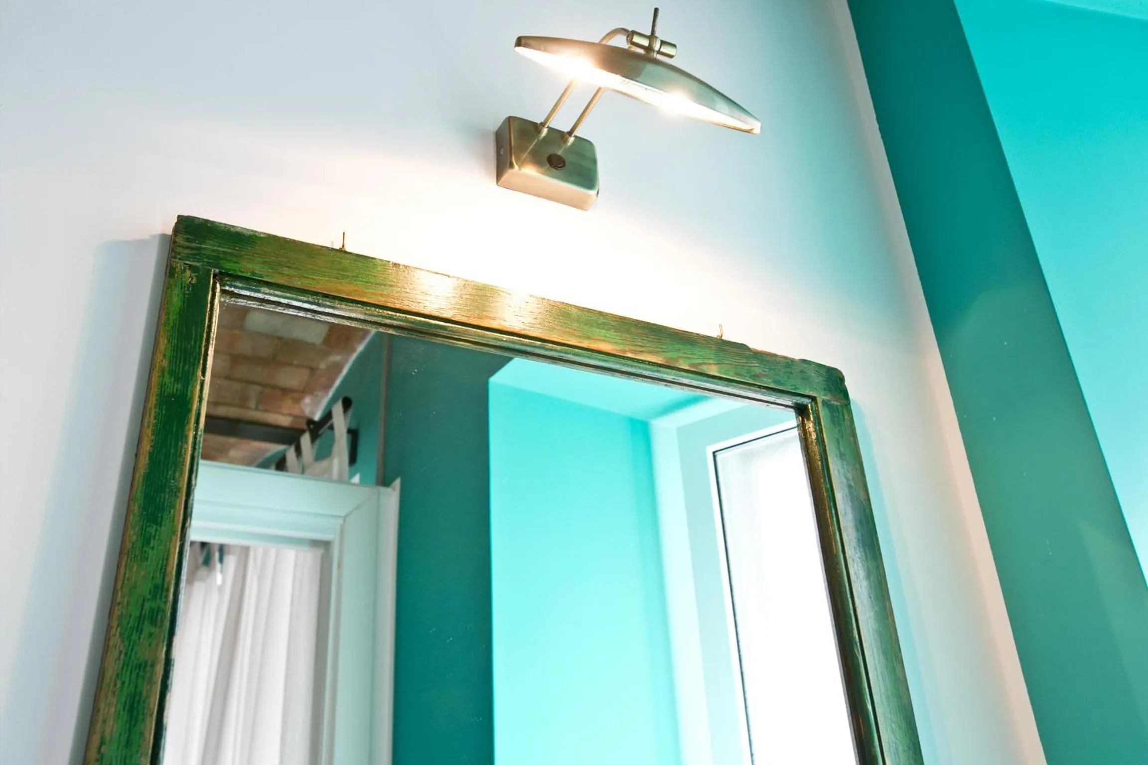 Shower in La Via del Carretto B&B