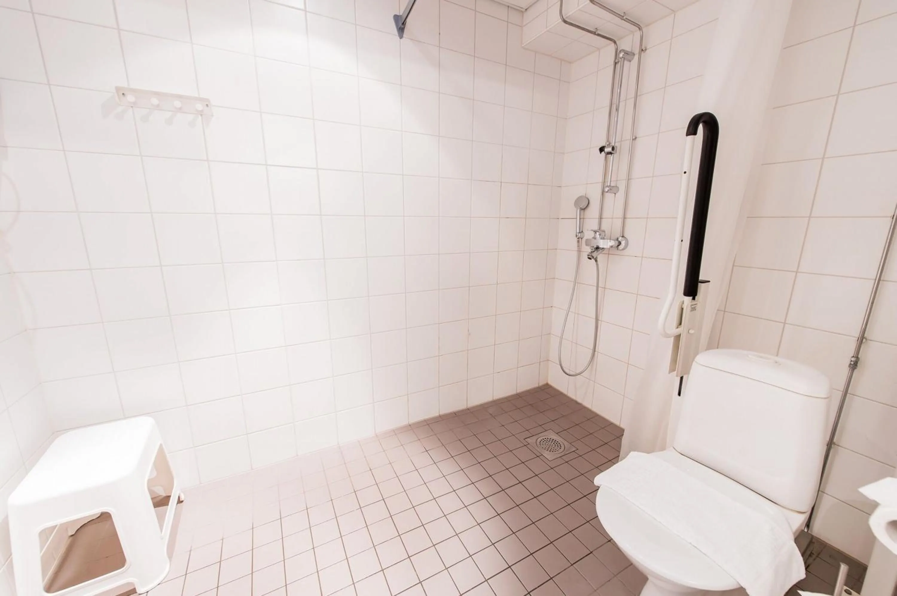 Bathroom in Forenom Aparthotel Helsinki Kamppi - contactless check-in