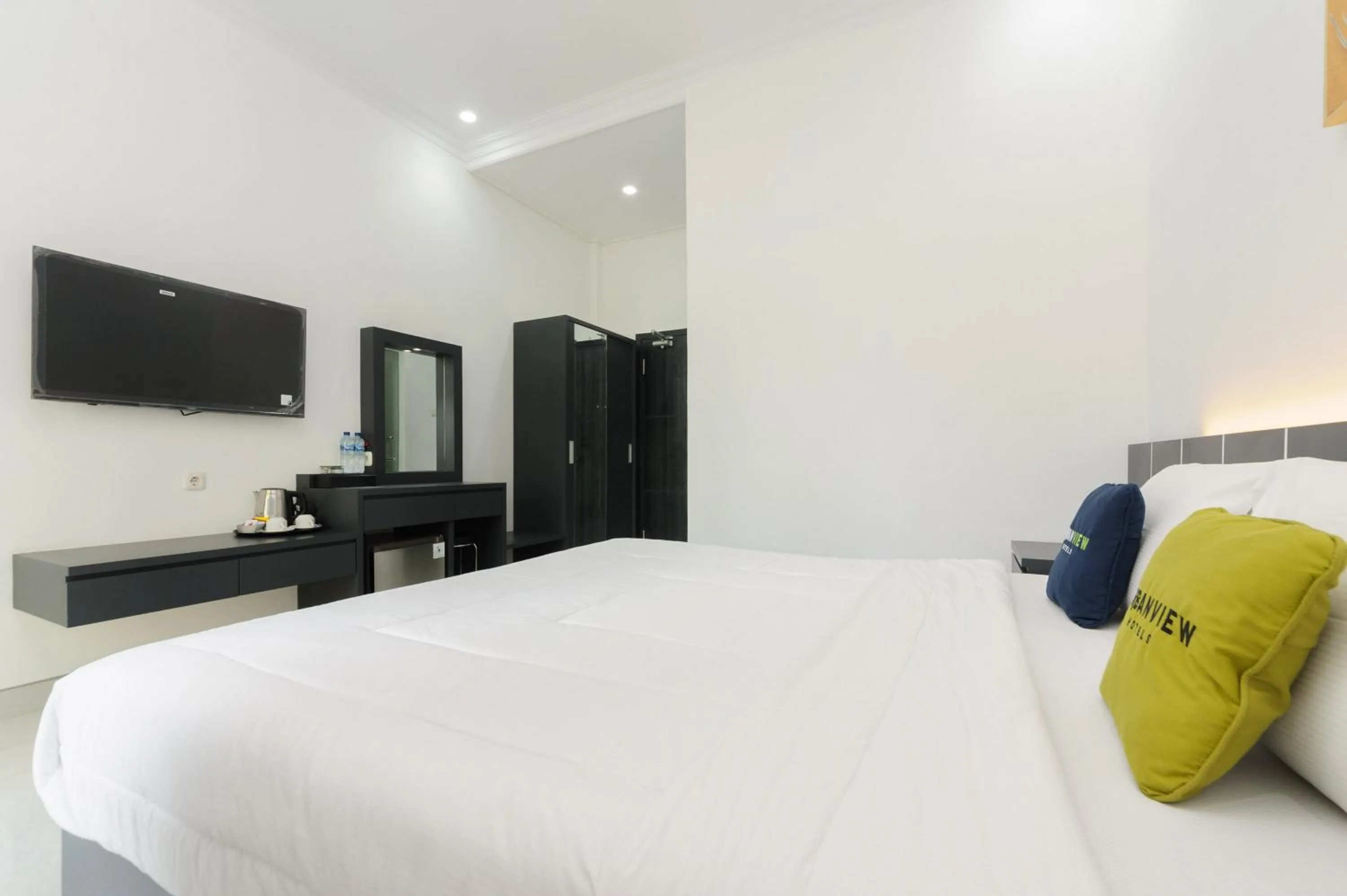 Bedroom, Bed in Urbanview Hotel AnD Lampung by RedDoorz