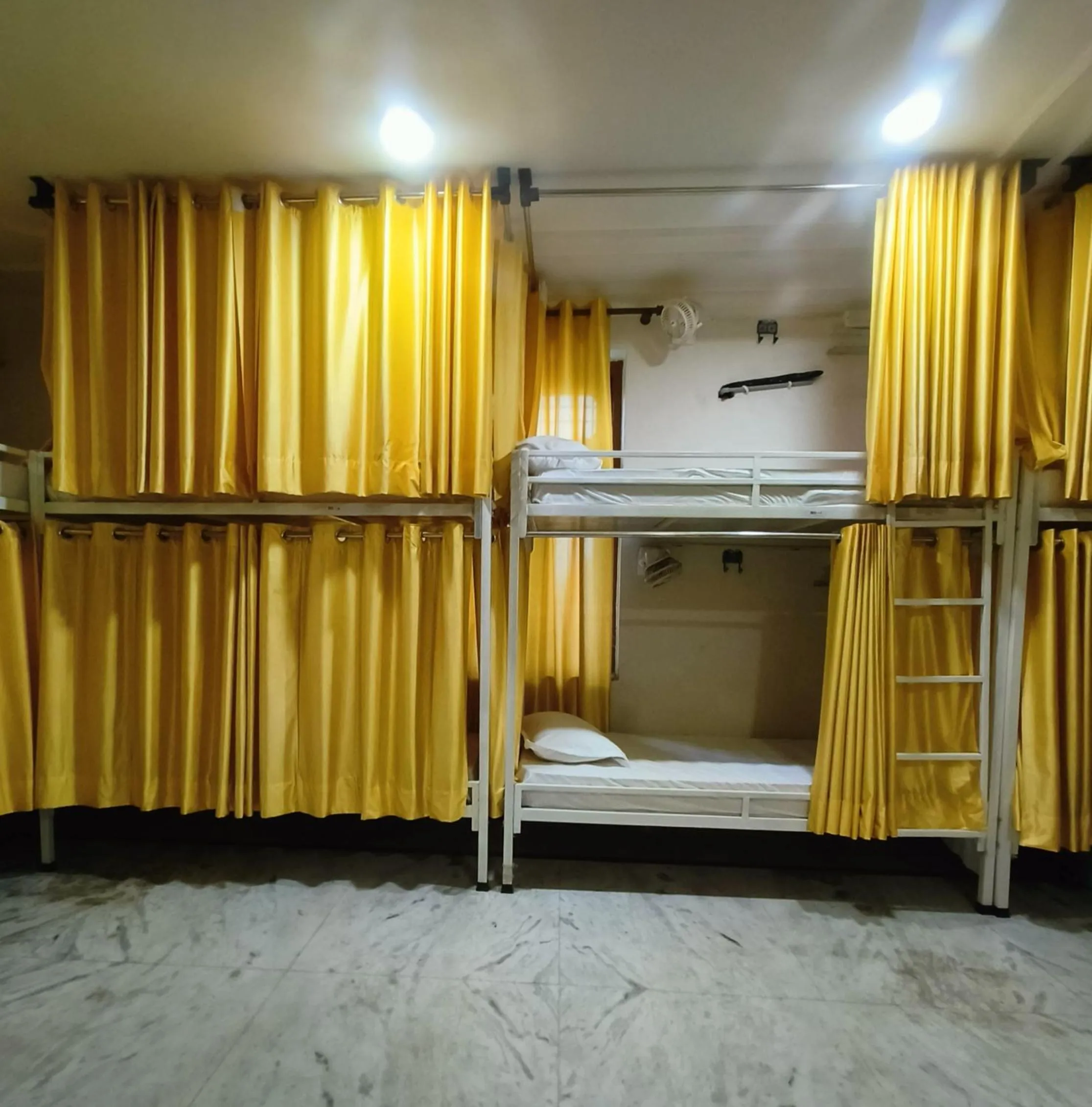 bunk bed, Bed in Ohh Hostler