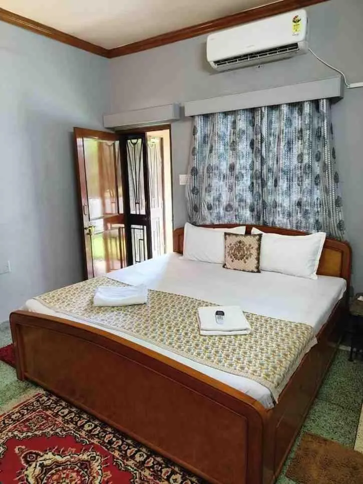 Facade/entrance, Bed in Ohh Hostler