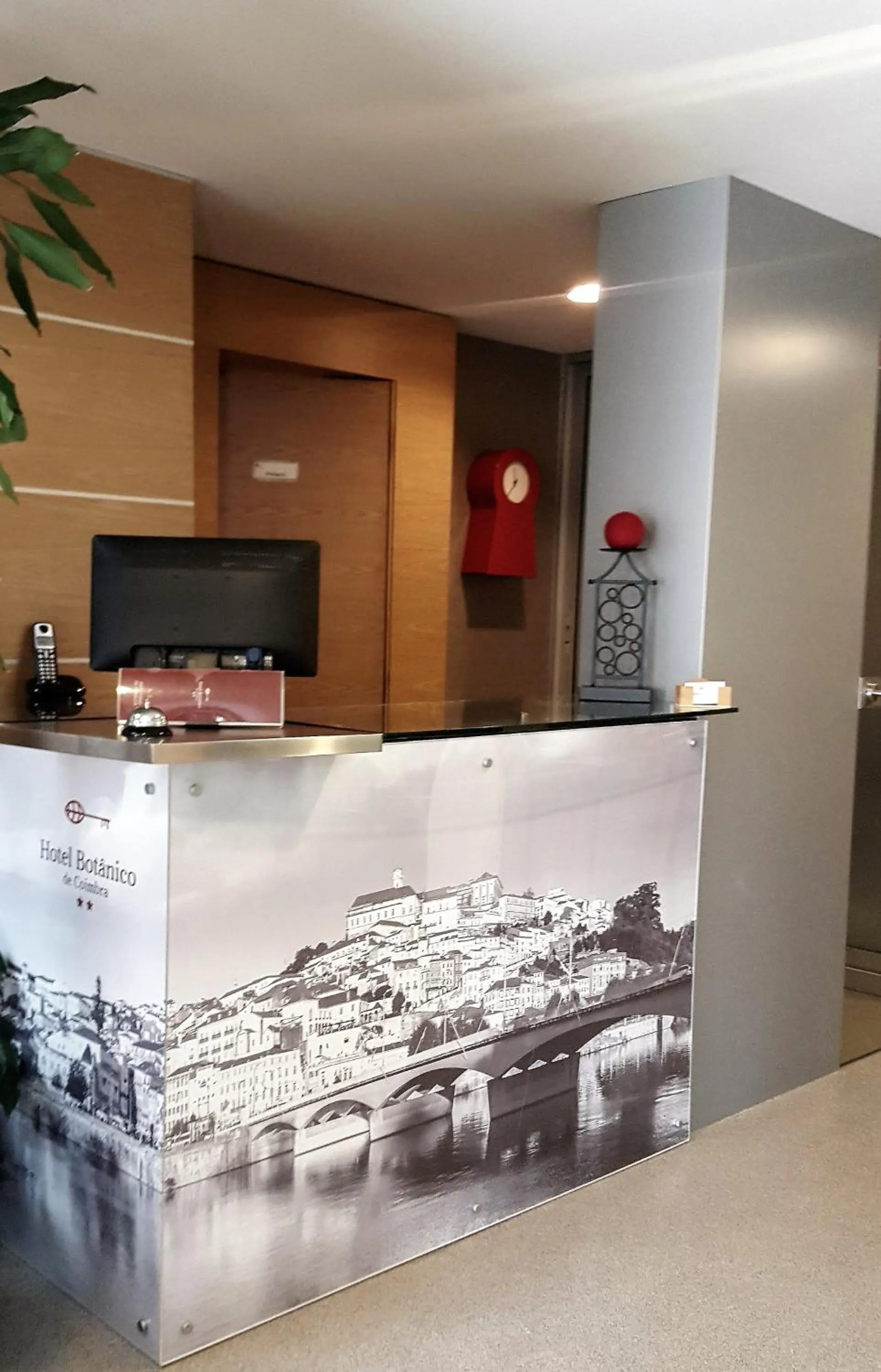 Property building in Hotel Botanico de Coimbra