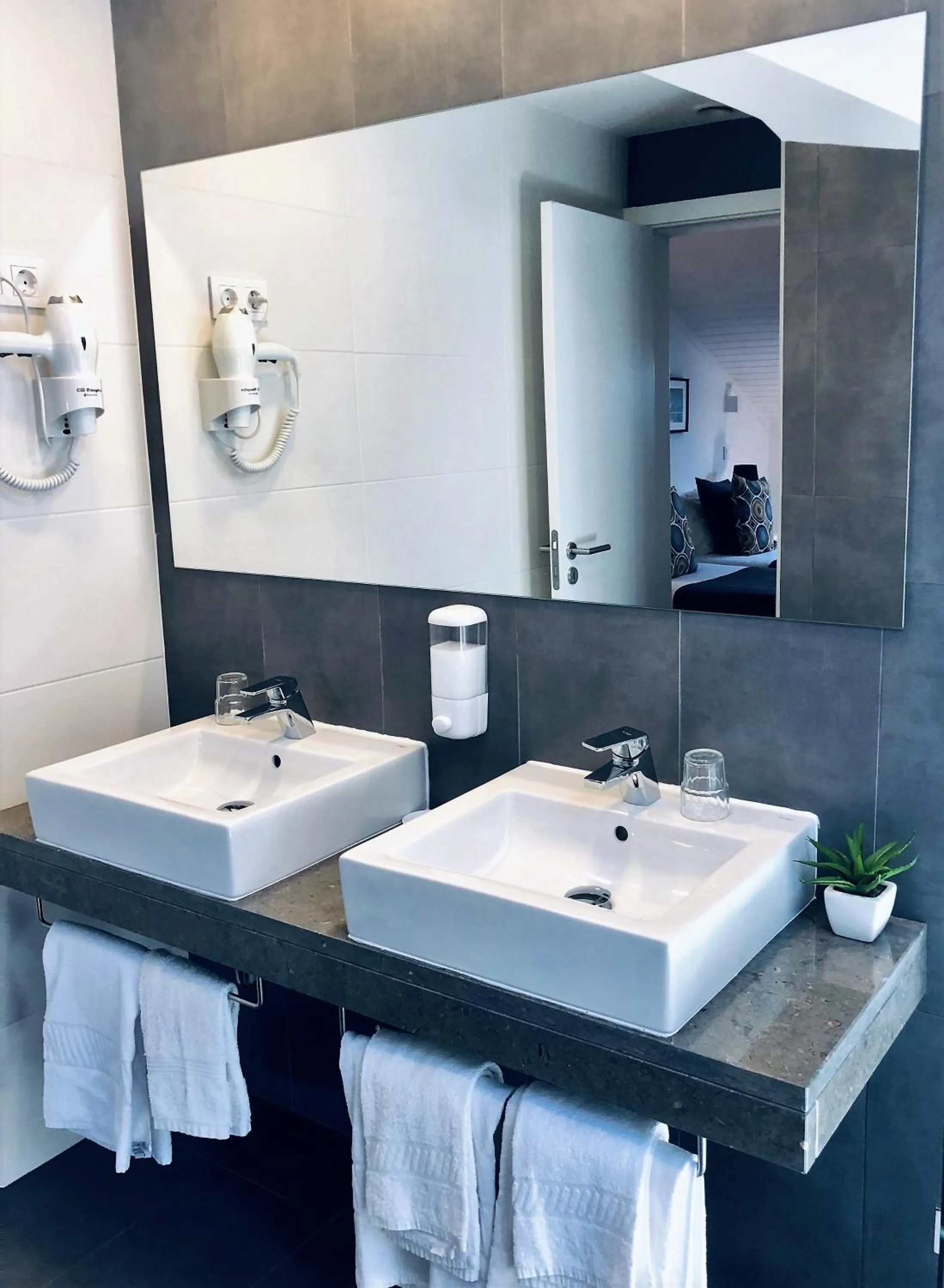 Toilet in Hotel Botanico de Coimbra