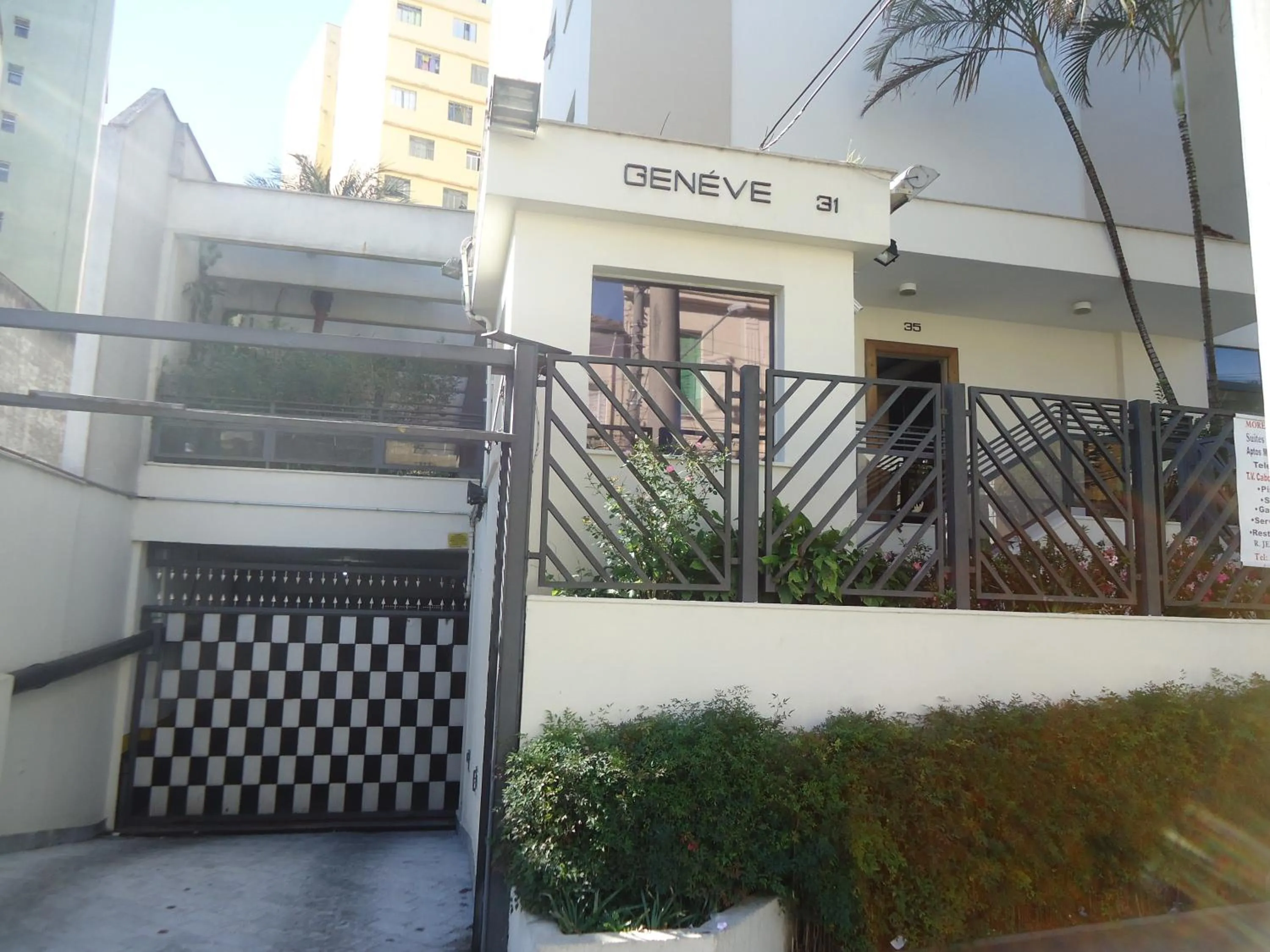 Facade/entrance in Residencial Genéve