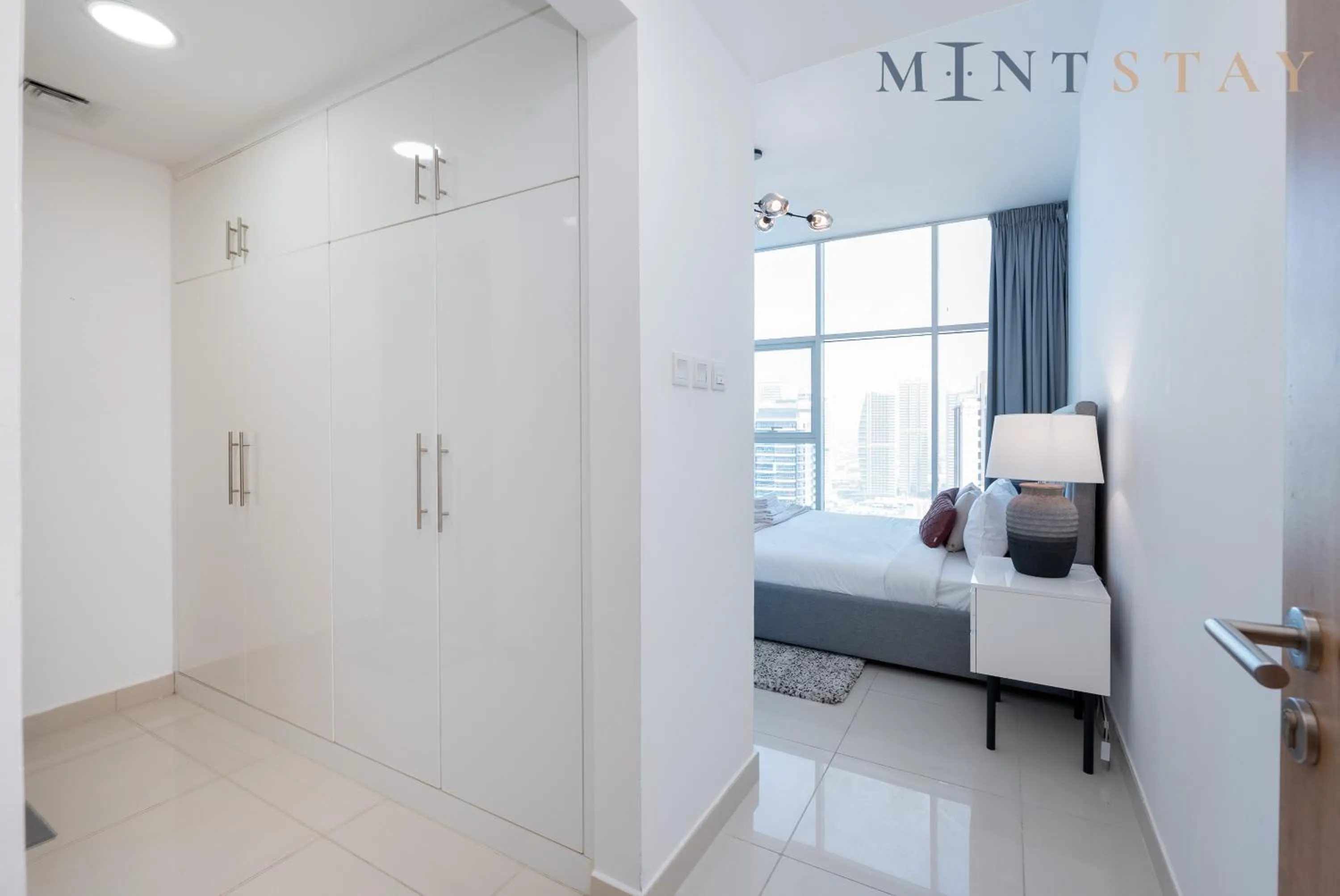 Bed in Continental Tower, Dubai Marina - Mint Stay