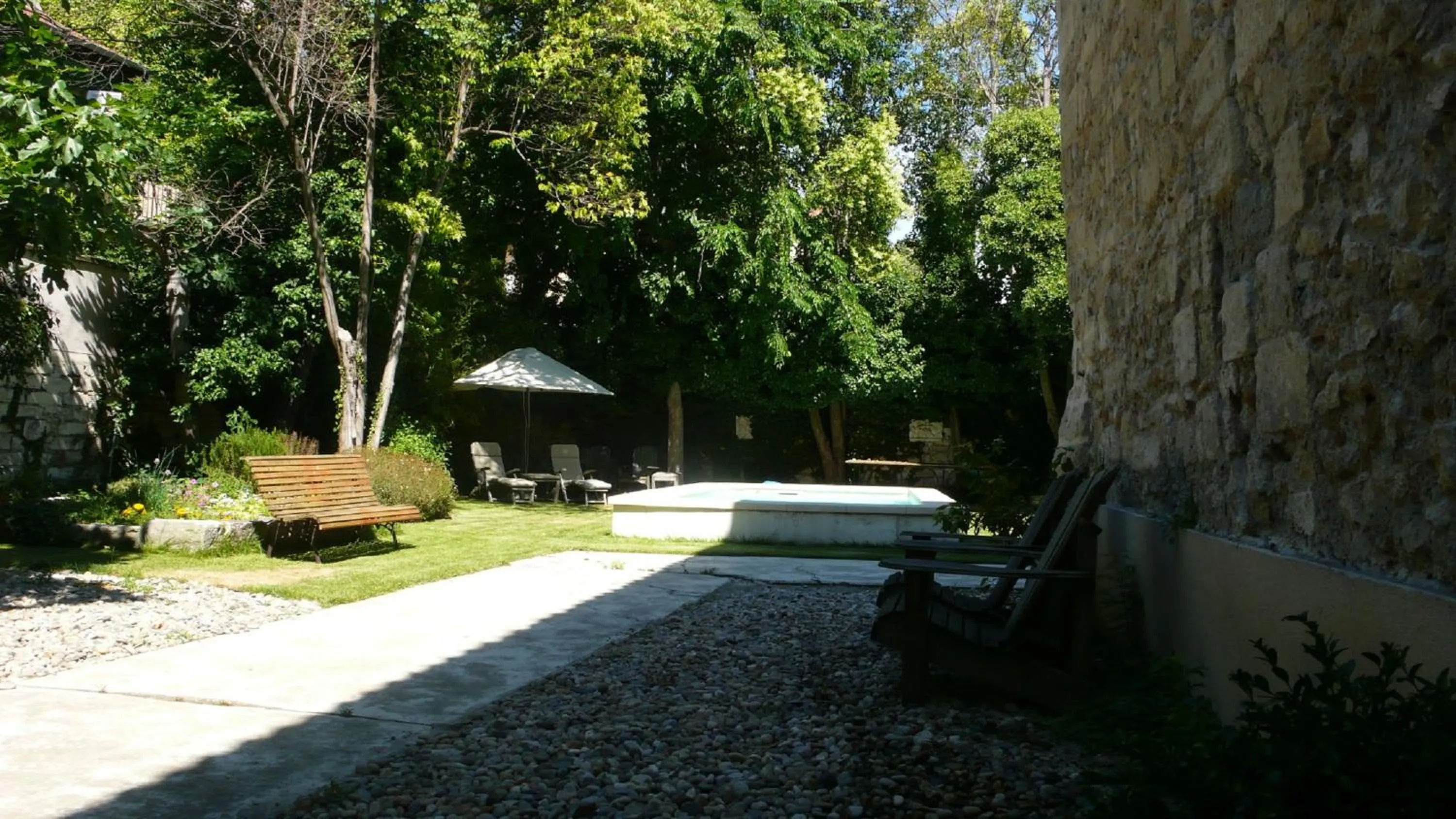 Day in L'Observance Bed & Breakfast