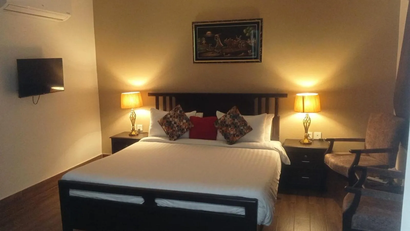 Photo of the whole room, Bed in Gulberg Suites