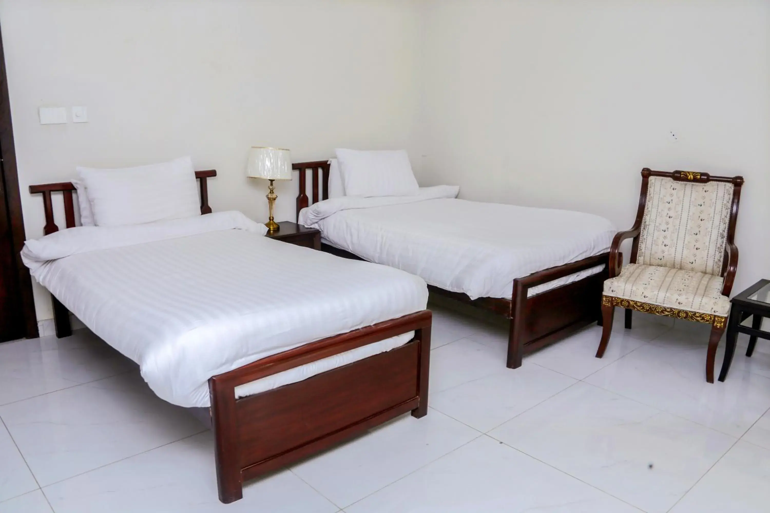 Gulberg Suites Gulberg Suites