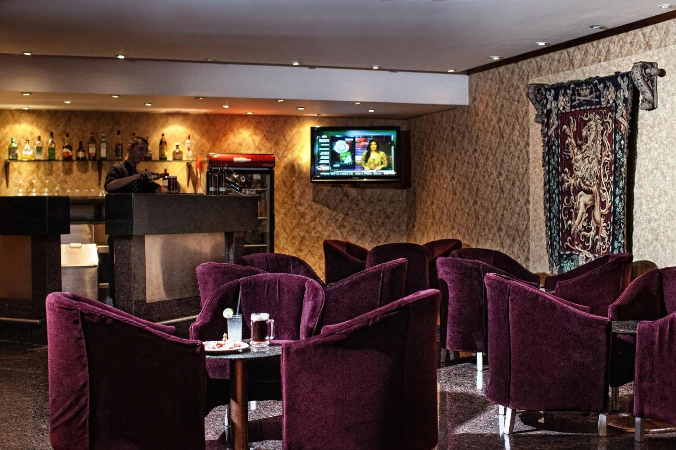 Restaurant/places to eat in Hotel Cervantes