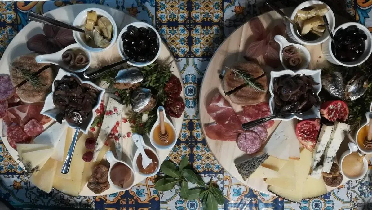 Restaurant/places to eat in B&B Eyexei Domus