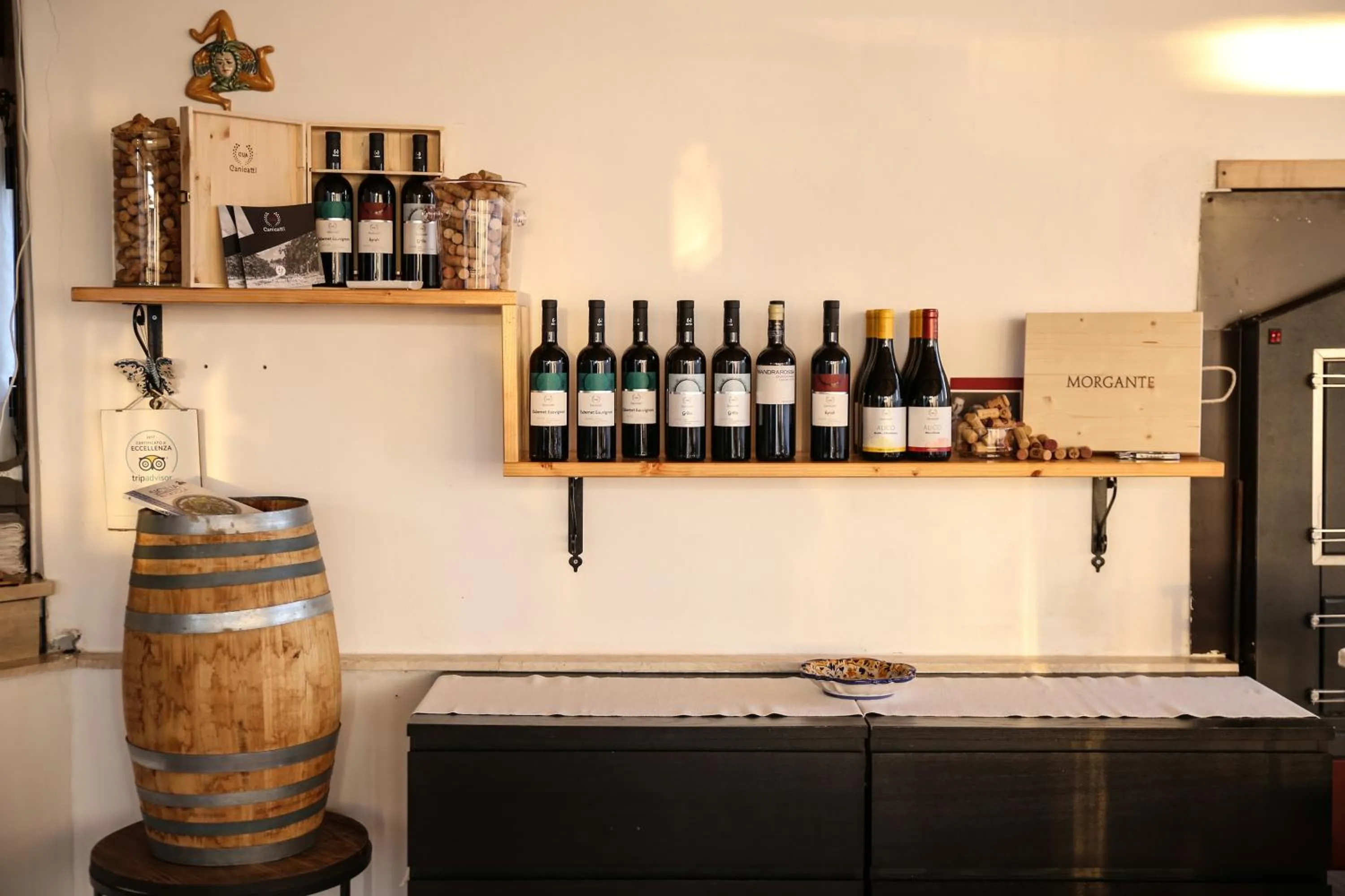 Restaurant/places to eat in B&B Eyexei Domus