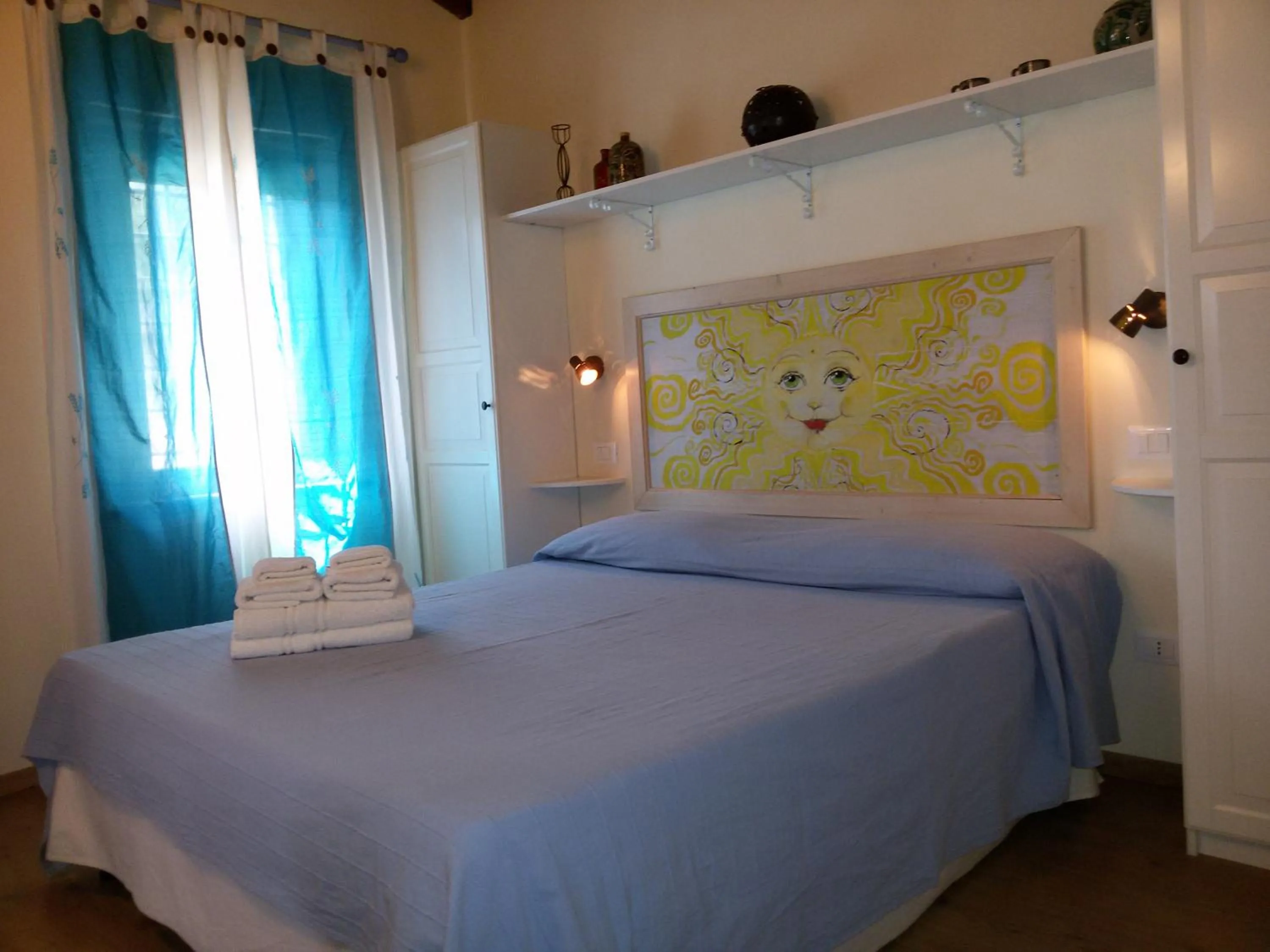Photo of the whole room, Bed in Podere Pontepietra