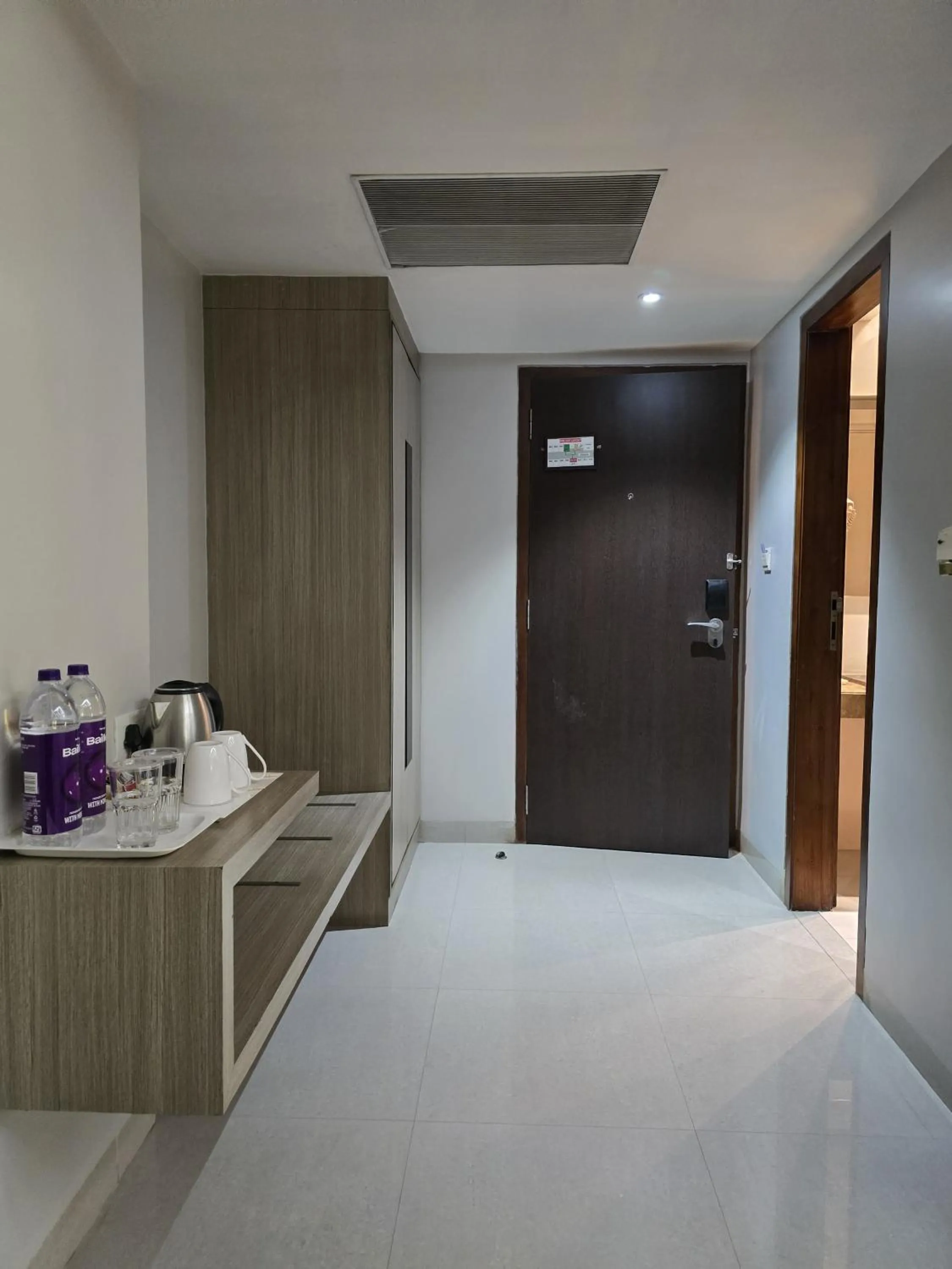 Kitchen or kitchenette in Hotel Daaysco Oley Allo