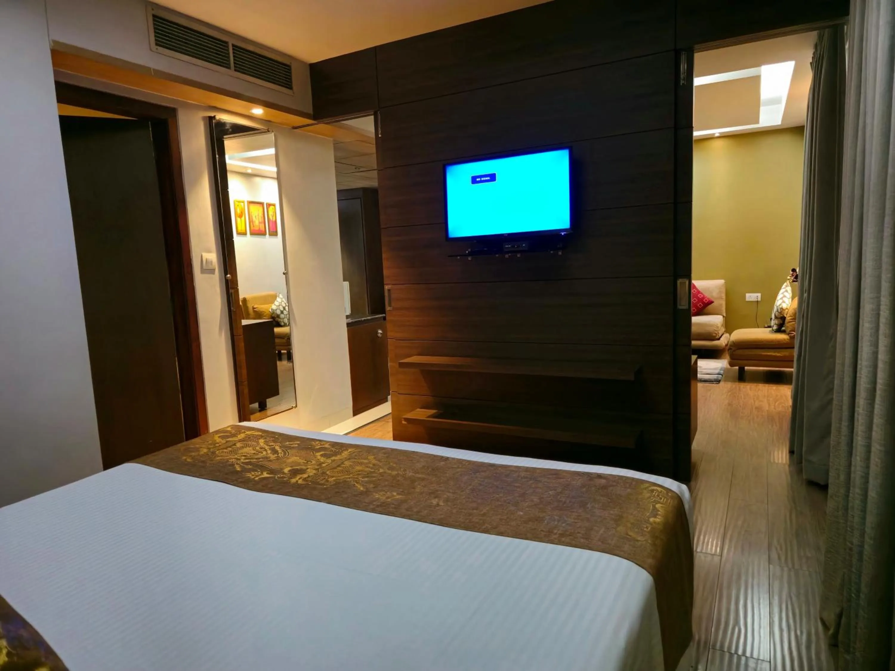 TV and multimedia, Bed in Hotel Daaysco Oley Allo