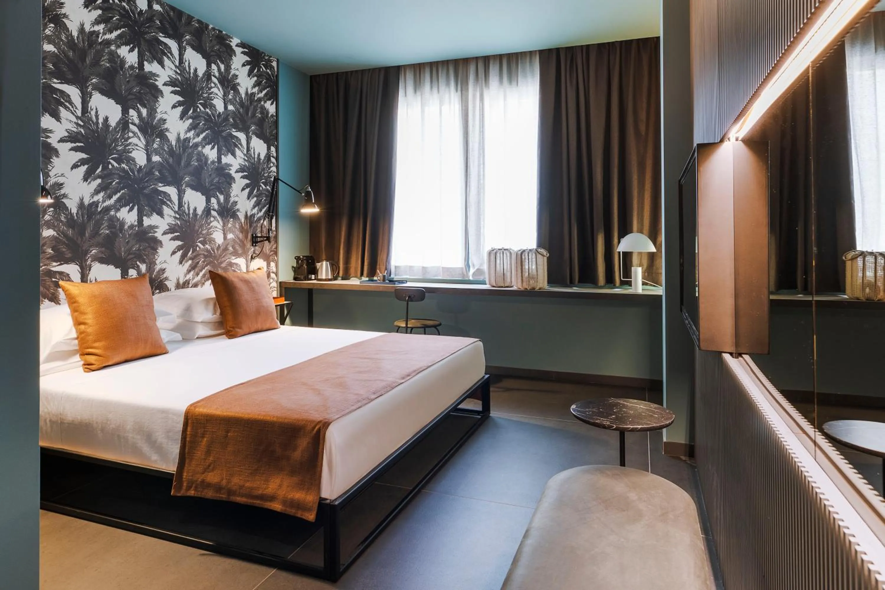 Photo of the whole room, Bed in Catania Smart Hotel