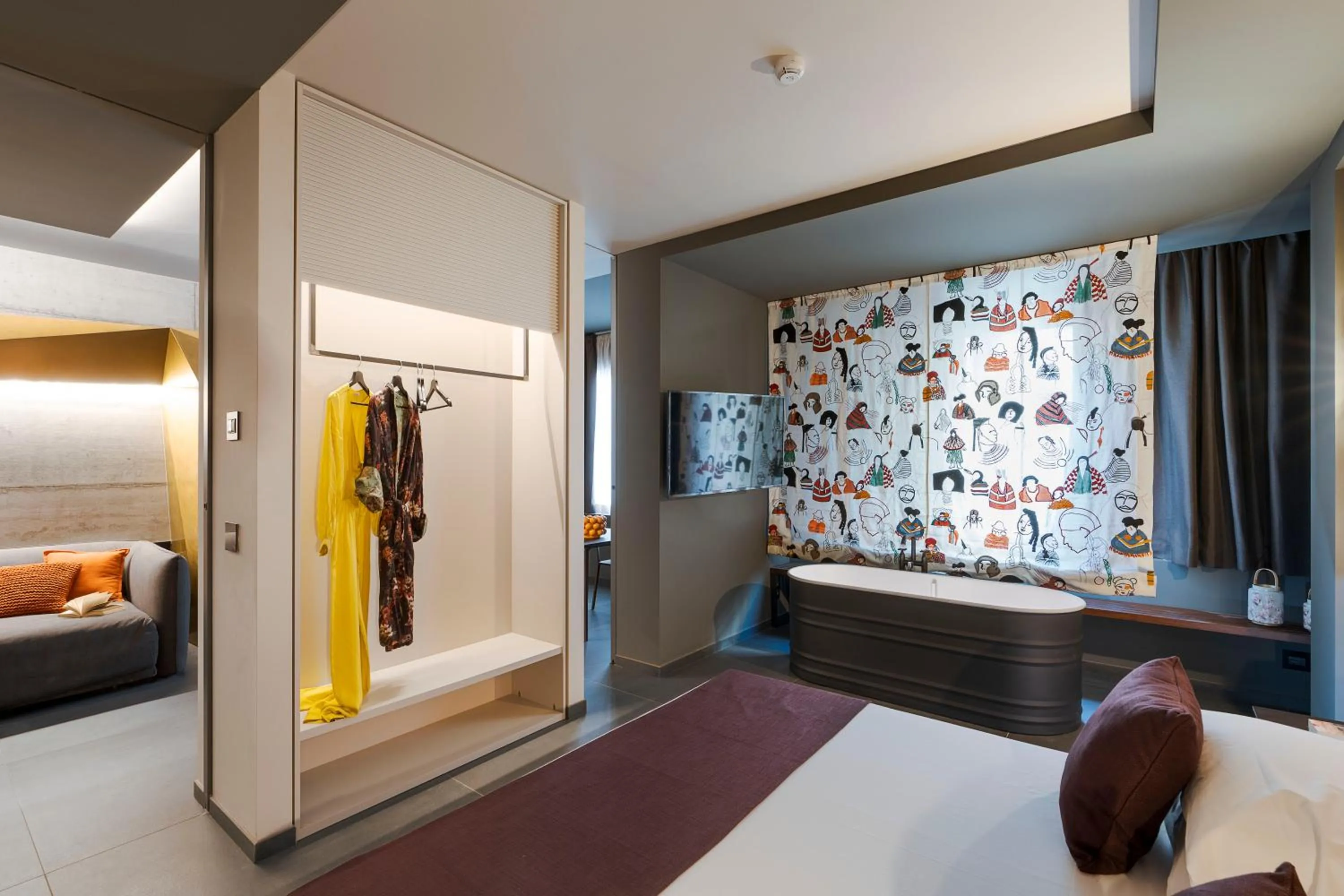 Photo of the whole room, Bed in Catania Smart Hotel