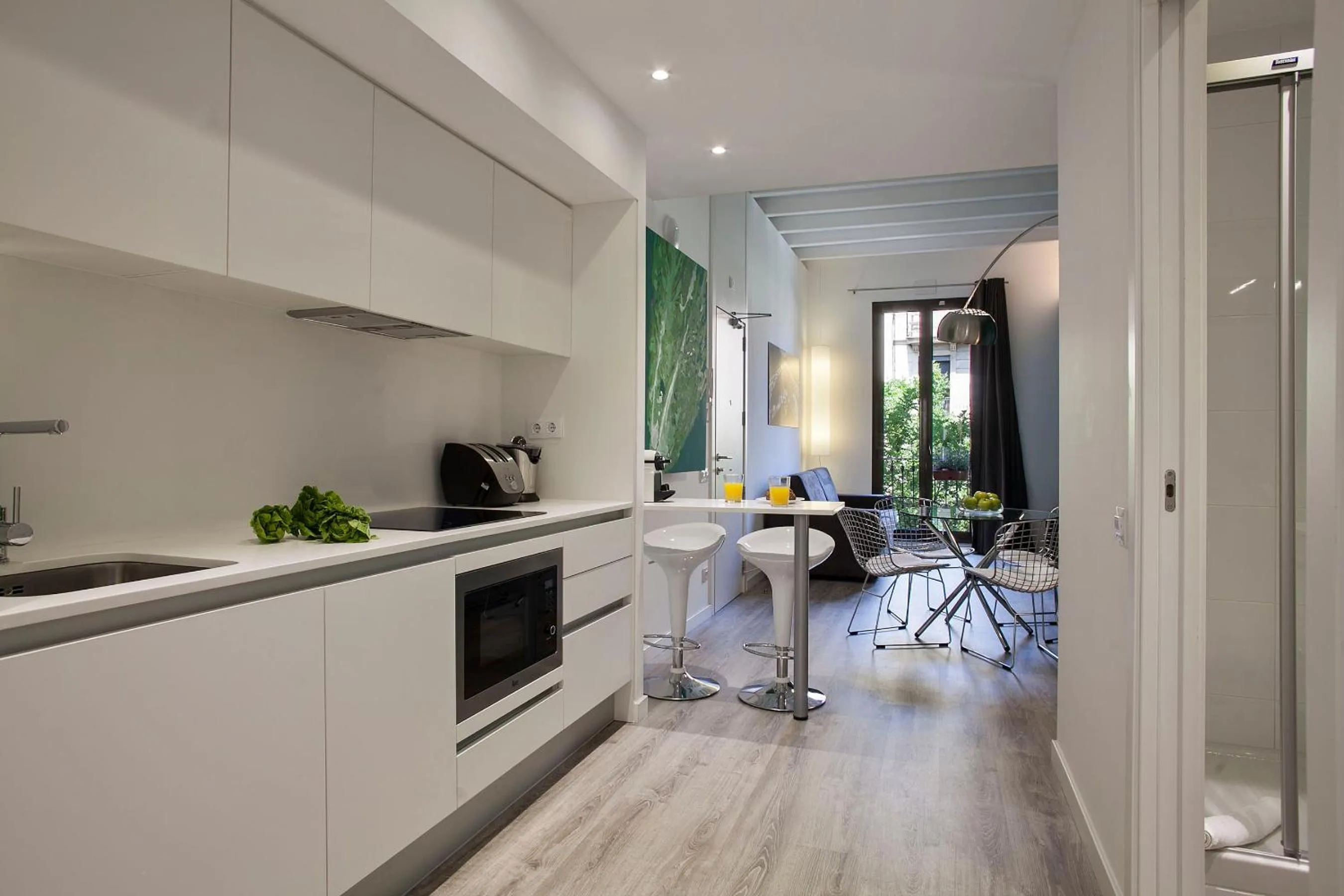 Kitchen or kitchenette in Habitat Apartments ADN