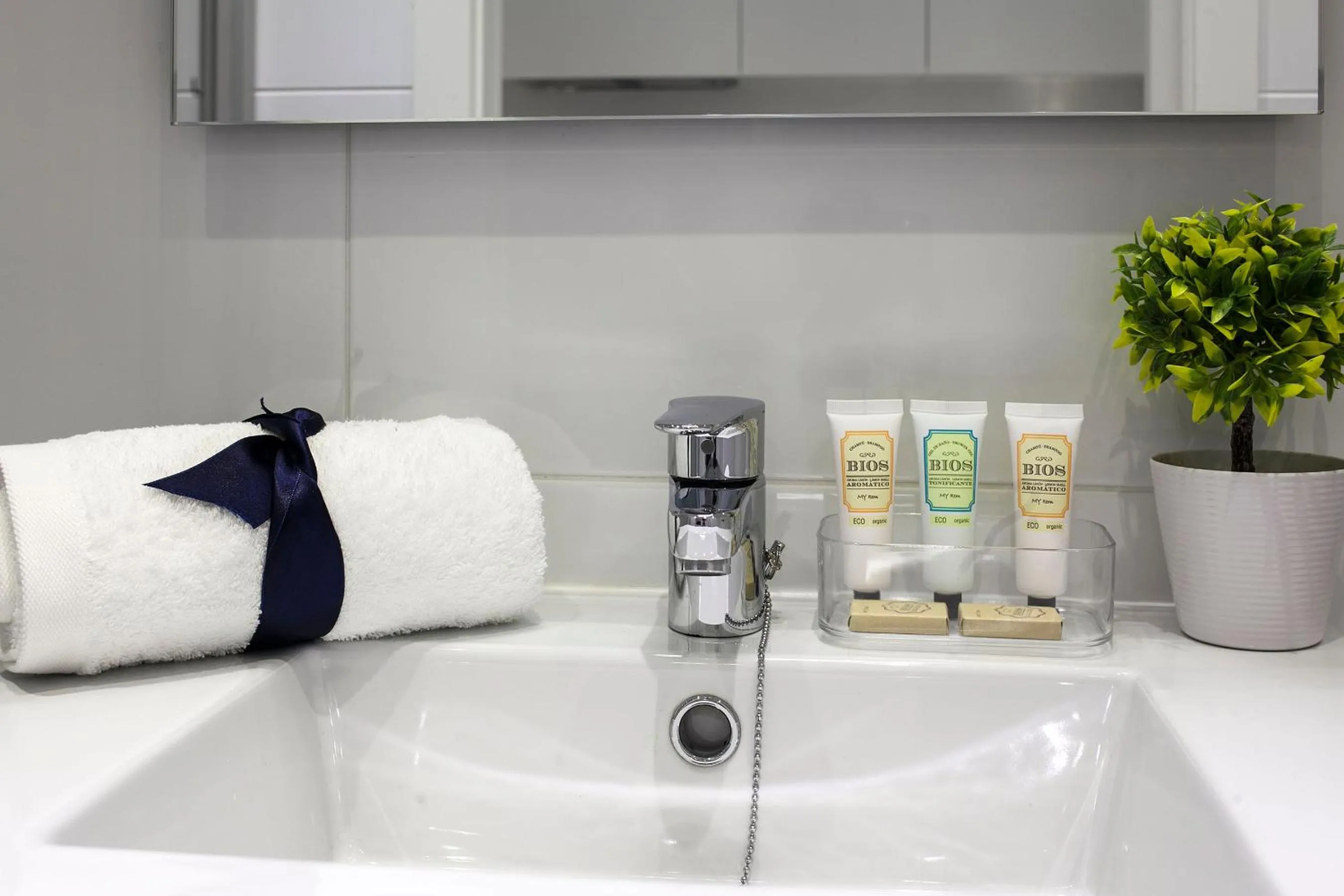 Bathroom in Habitat Apartments ADN