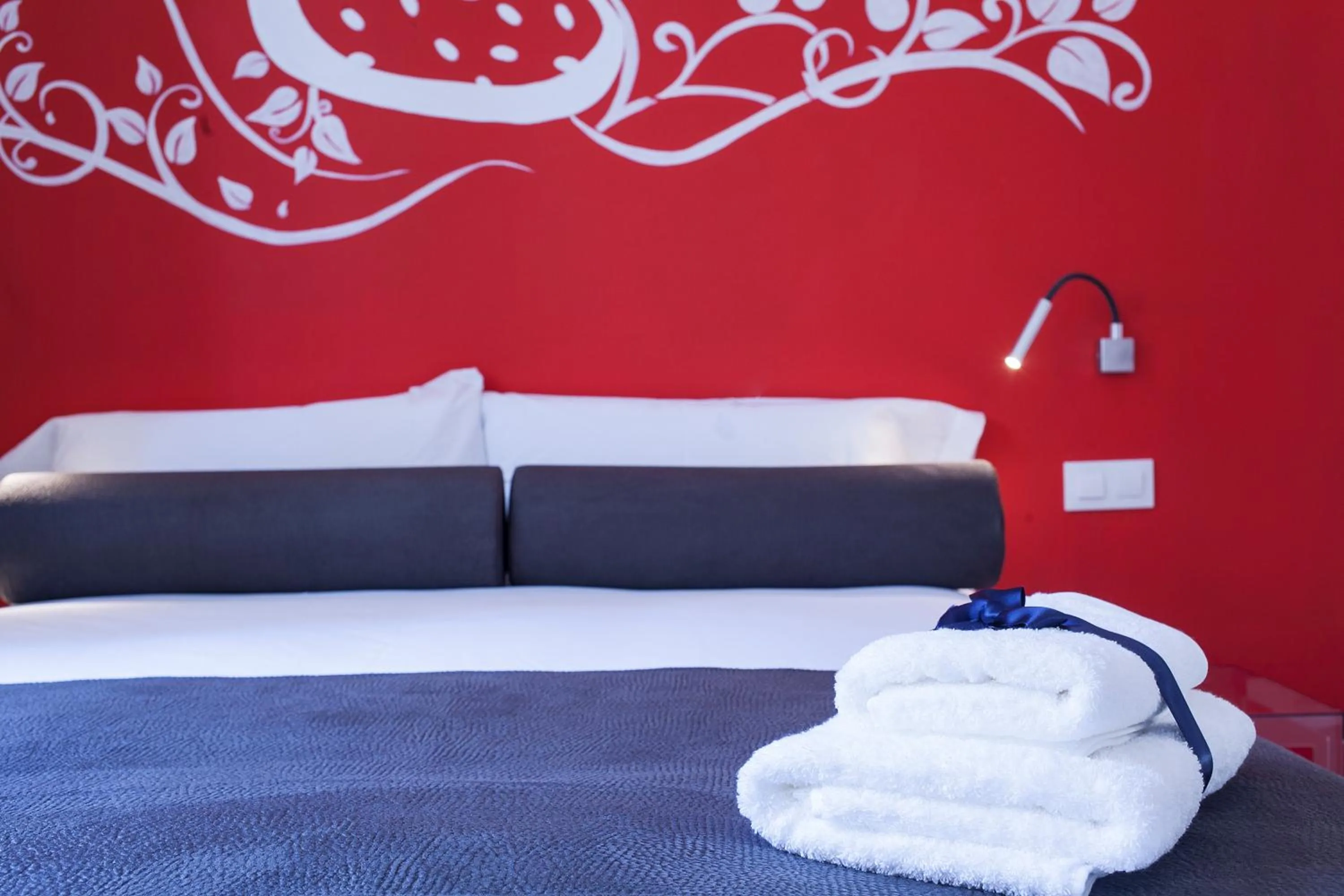 Bedroom, Bed in Habitat Apartments ADN