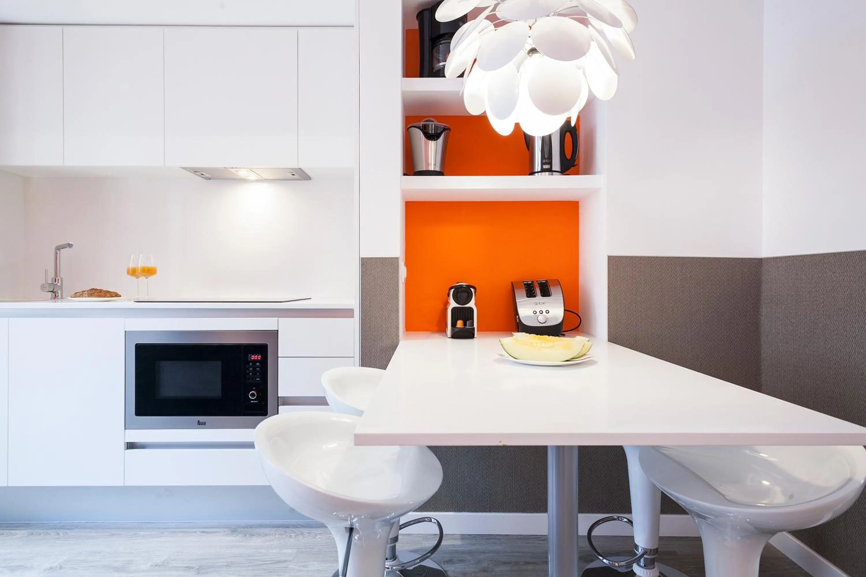 Kitchen or kitchenette in Habitat Apartments ADN