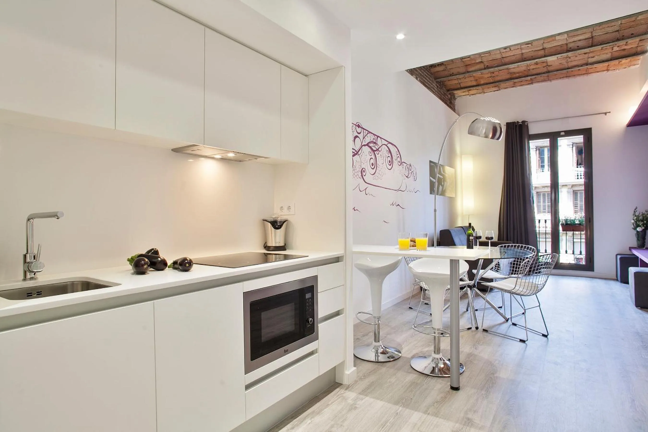 Kitchen or kitchenette in Habitat Apartments ADN