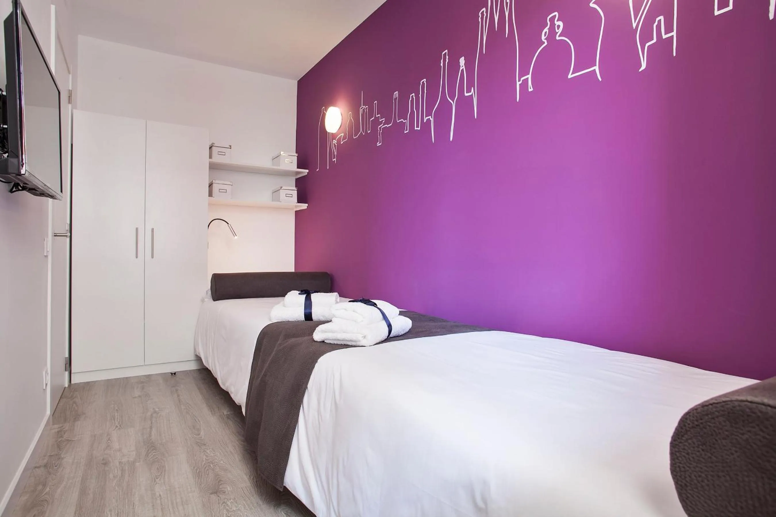 Bedroom, Bed in Habitat Apartments ADN