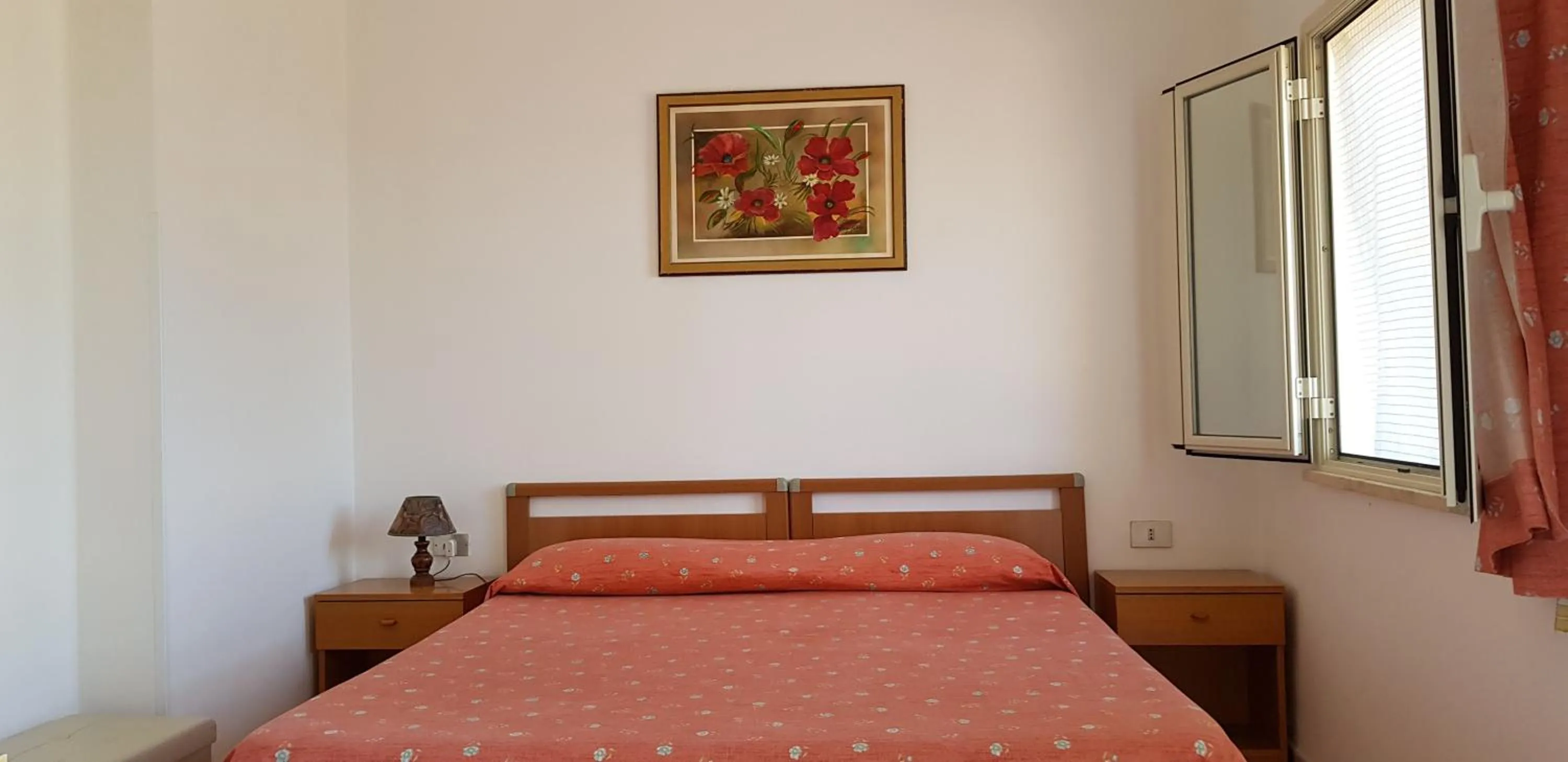 Bedroom, Bed in San Carlo - Terrazzo sul Mare con Ristorante e Pizzeria