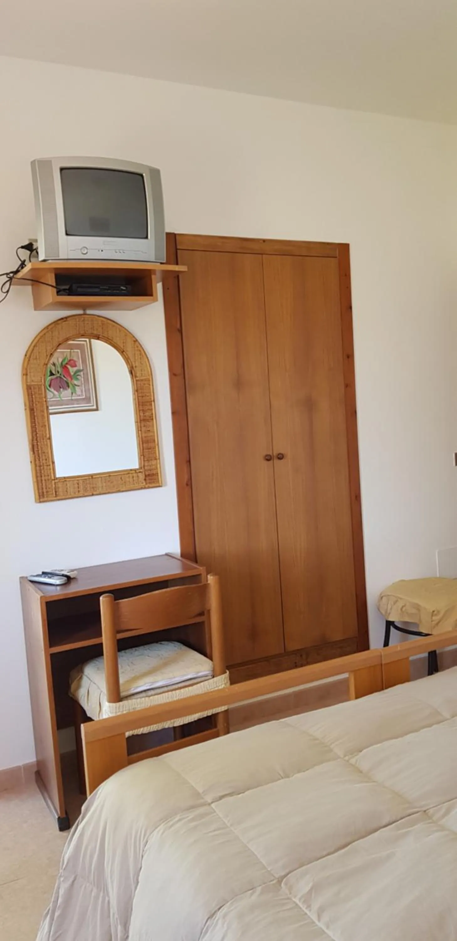 Bedroom, Bed in San Carlo - Terrazzo sul Mare con Ristorante e Pizzeria