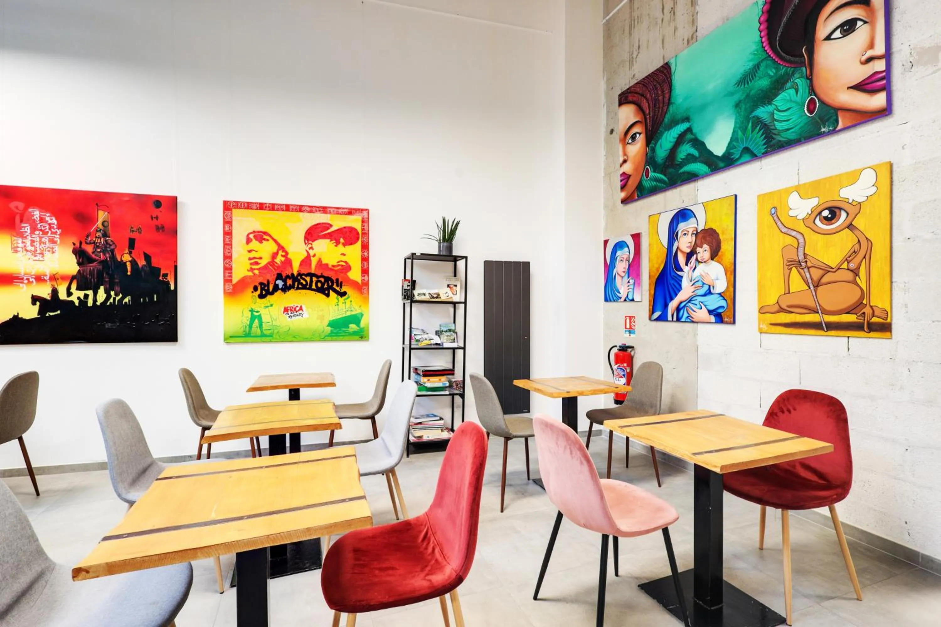 Breakfast in Best Western 11BAUER Paris Saint-Ouen