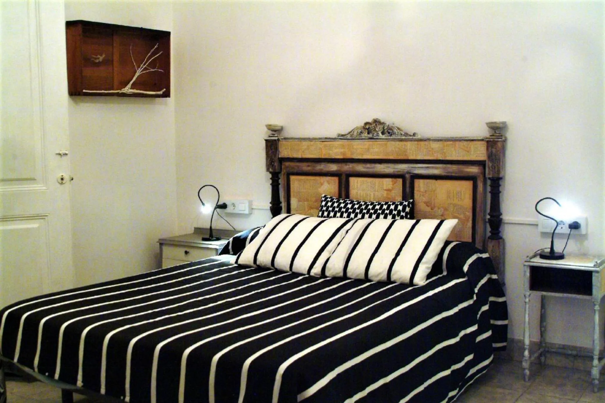 Bedroom, Bed in Hostal Montsoliu