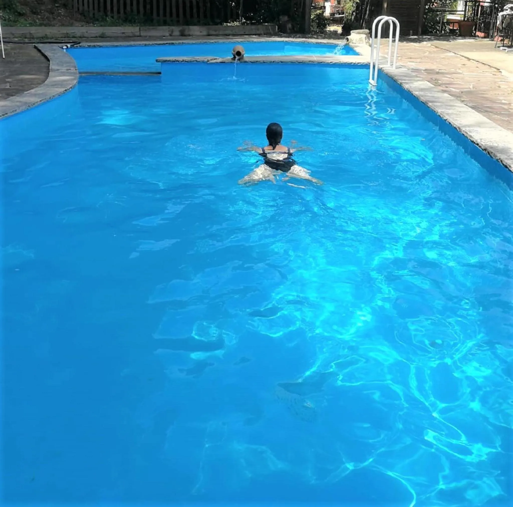 Pool view in Hostal Montsoliu