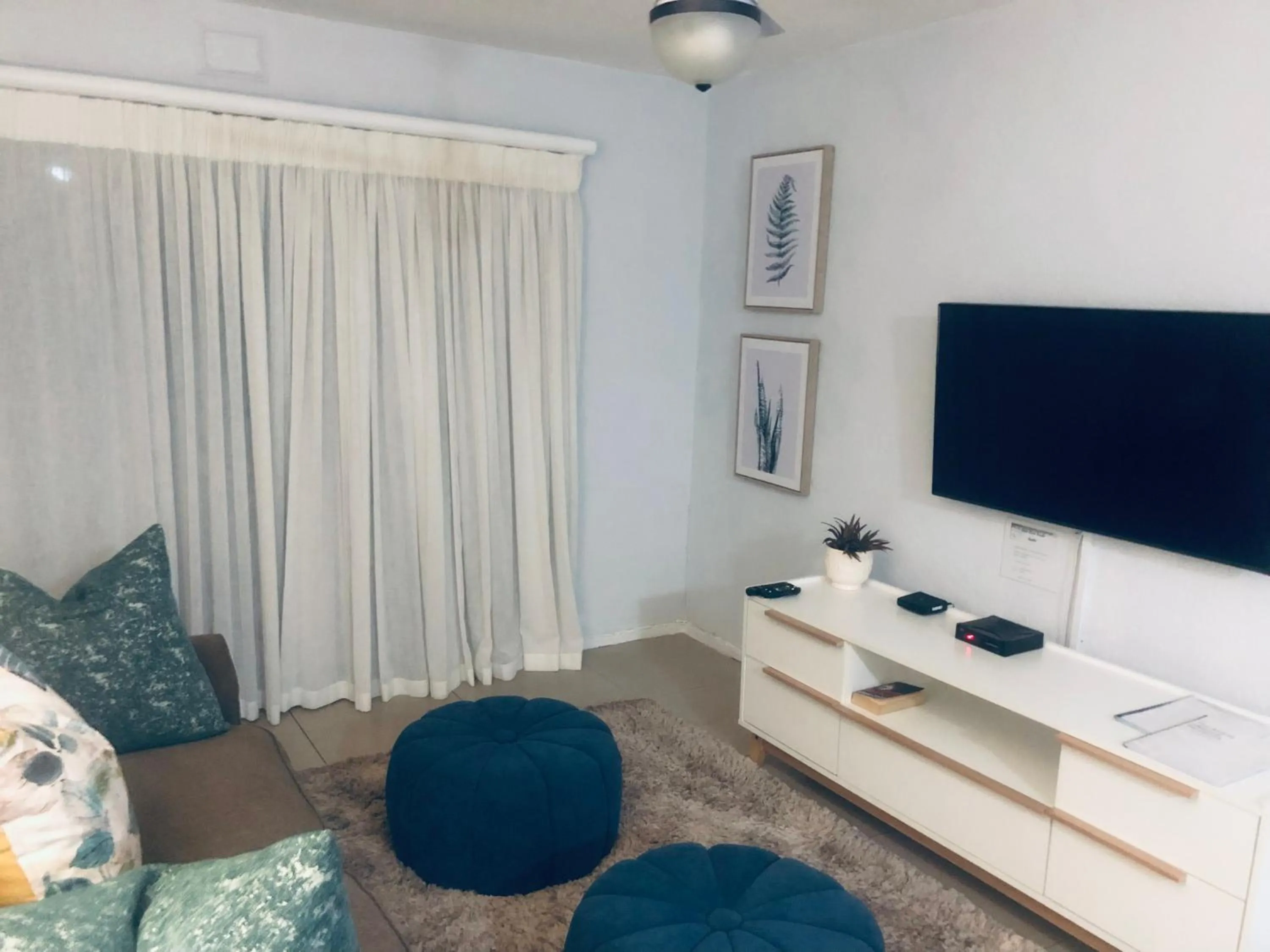 Living room in Sands Beach Breaks Umdloti Beach View