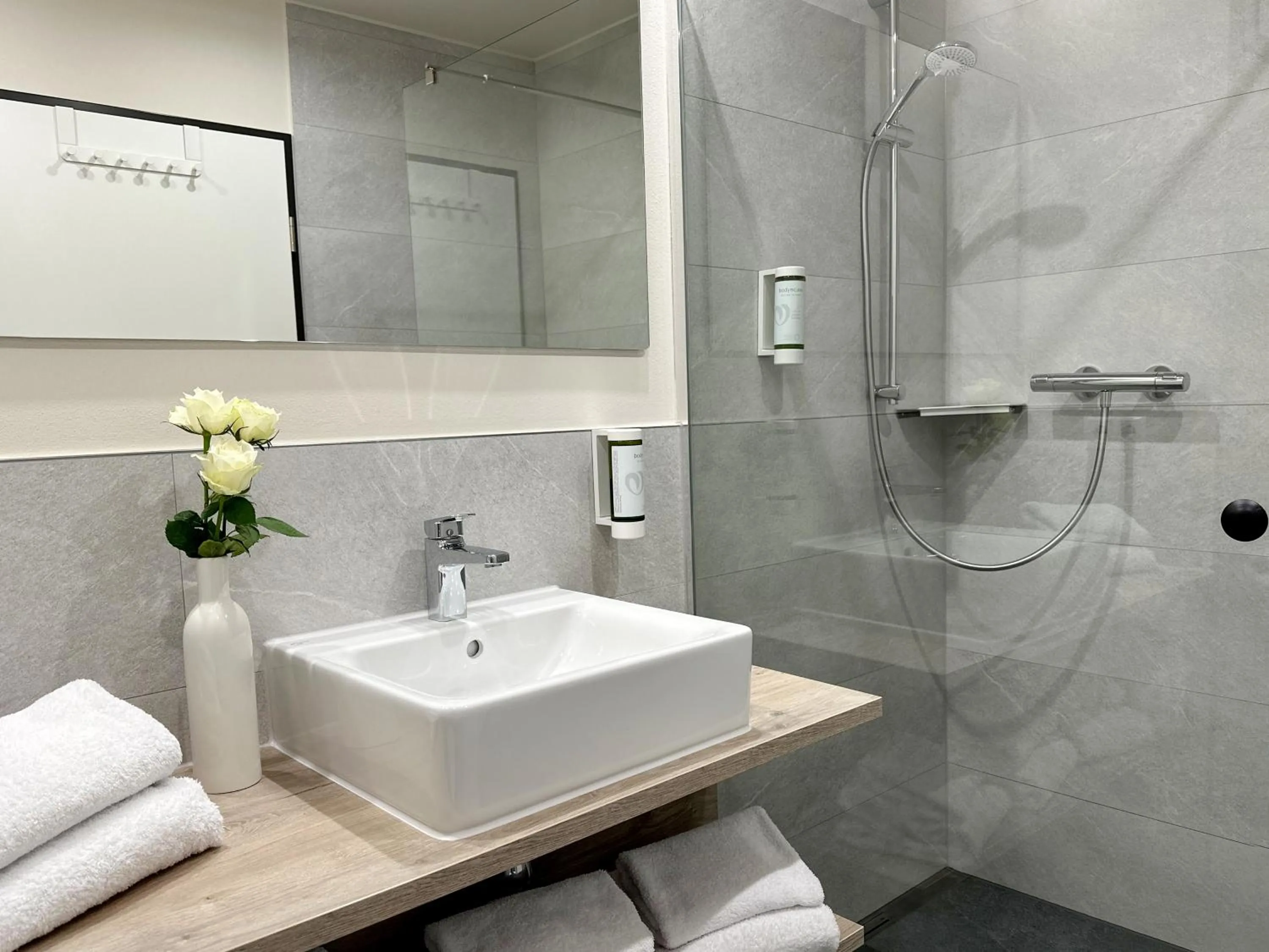 Shower in DiMas Hotel Ettenheim - Rust