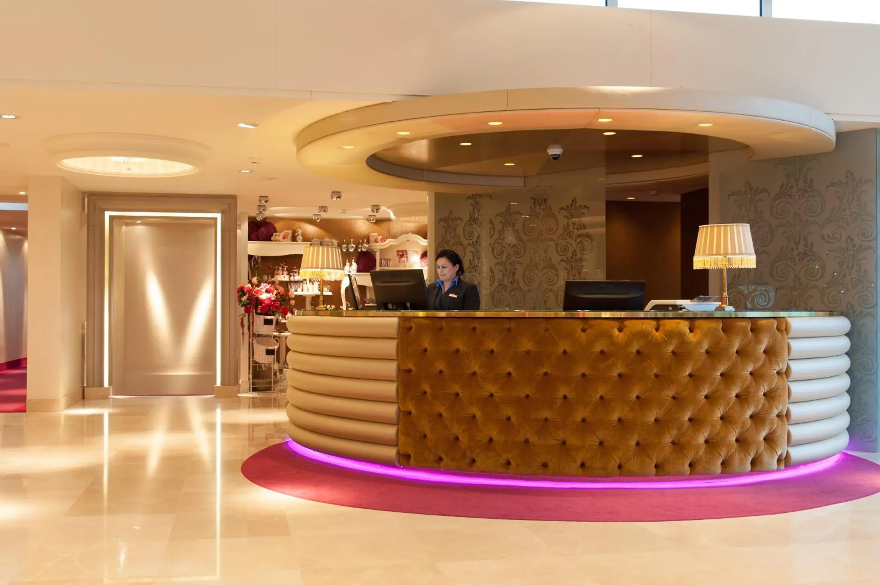 Classic Twin Room with Bath in Hotel ReeHorst Classic Twin Room with Bath in Hotel ReeHorst