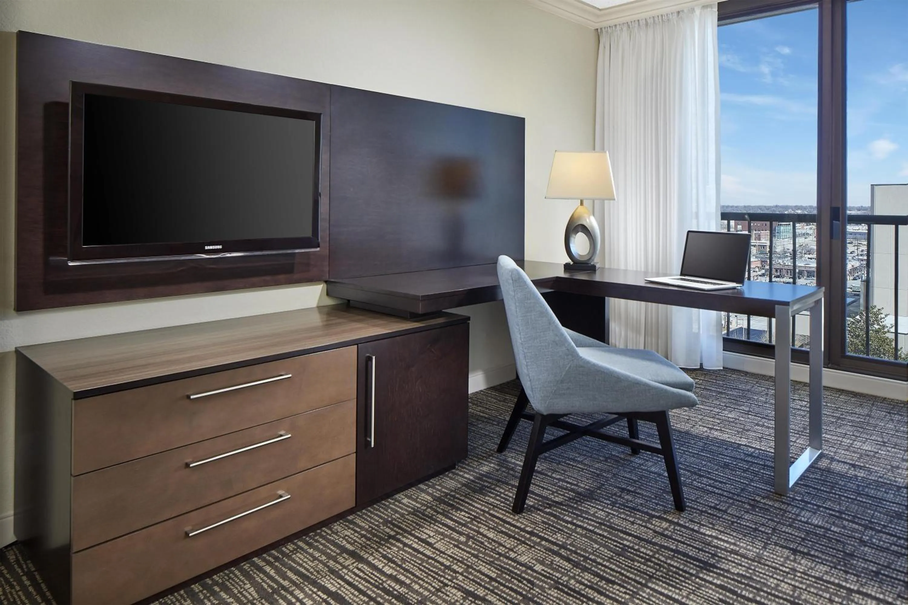 Bedroom in Hyatt Regency Tulsa Downtown