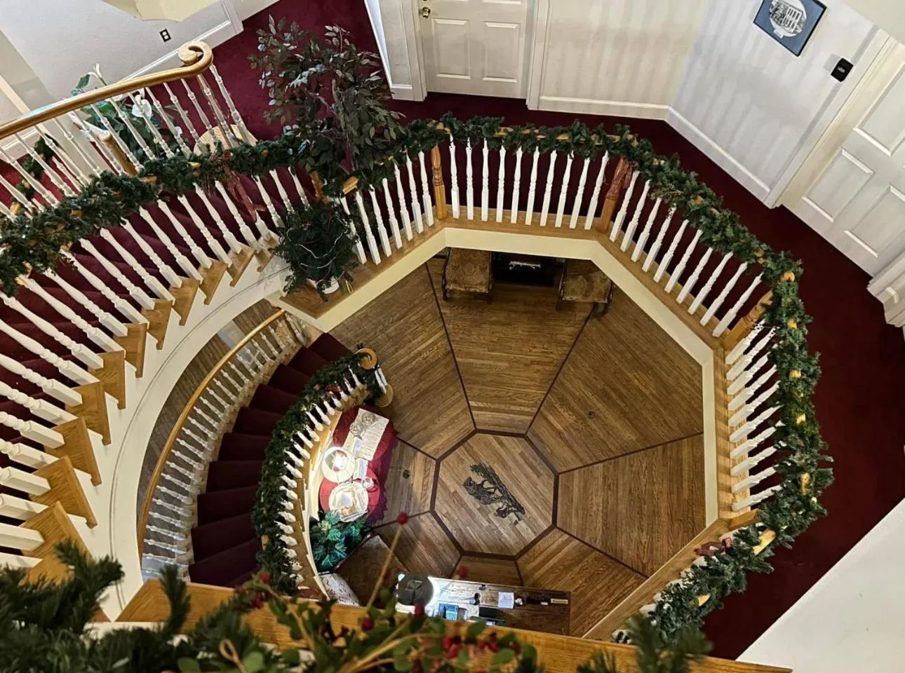 Restaurant/places to eat in The Currier Inn