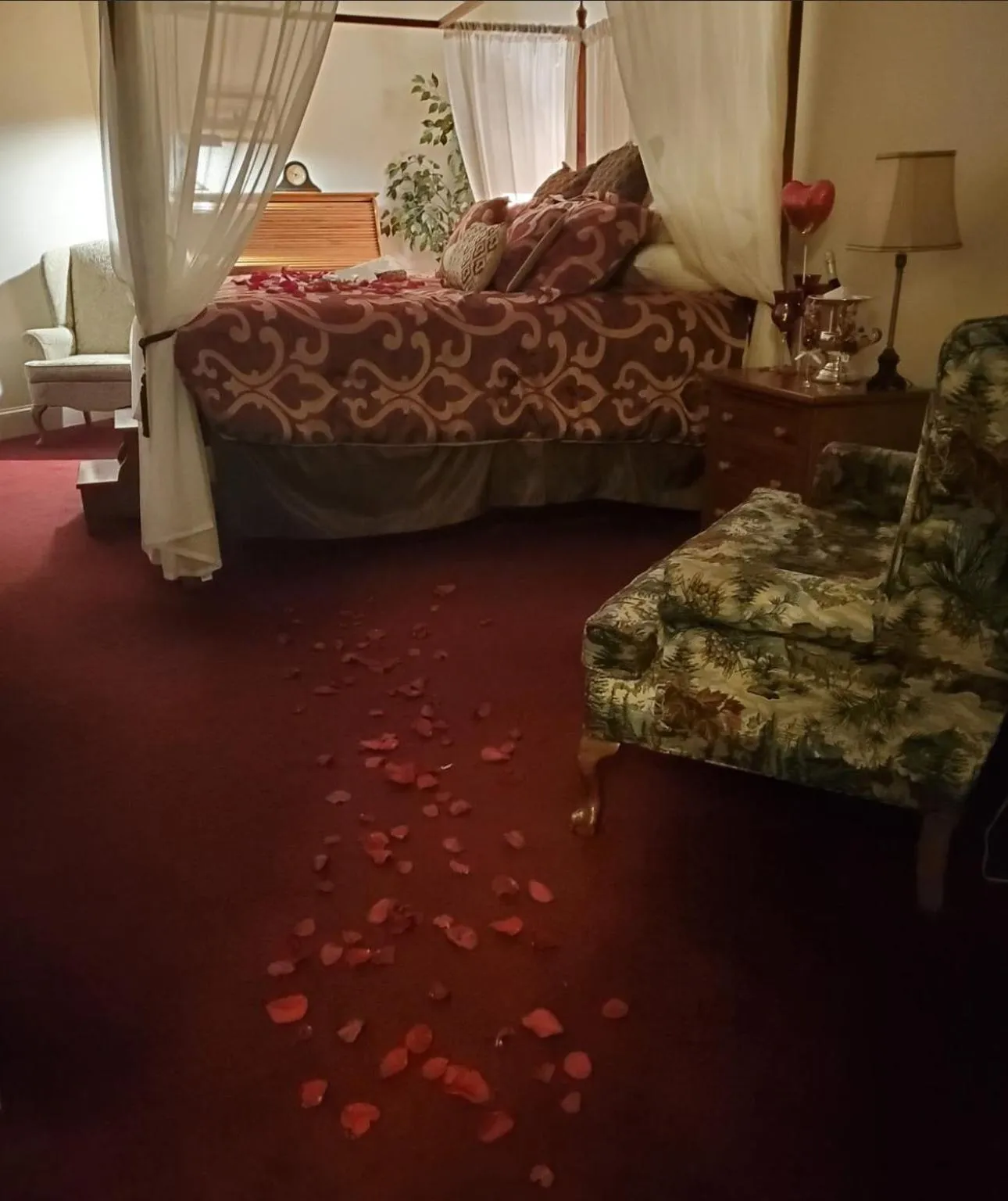 Bed in The Currier Inn