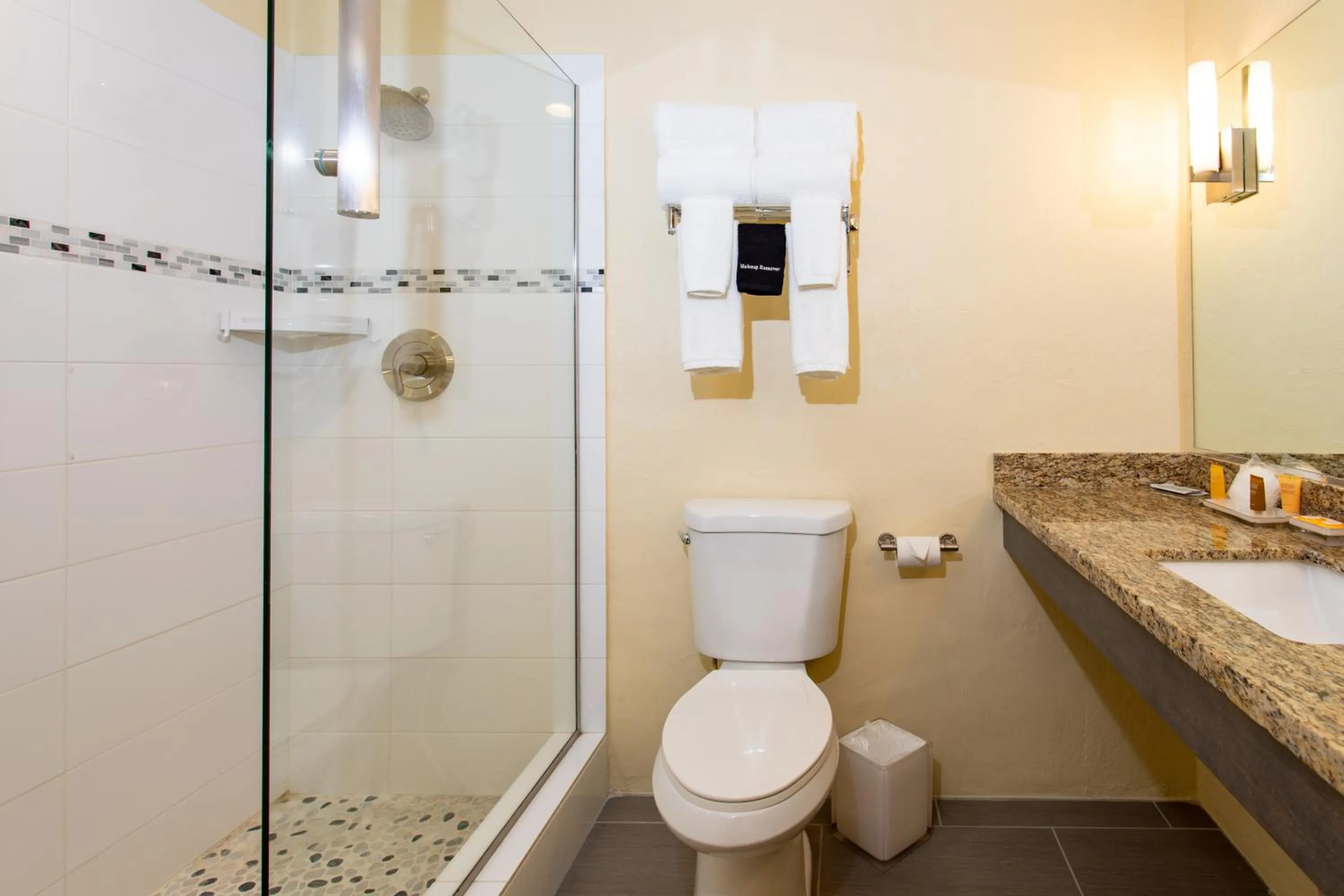 Shower in Caravelle Hotel St Croix