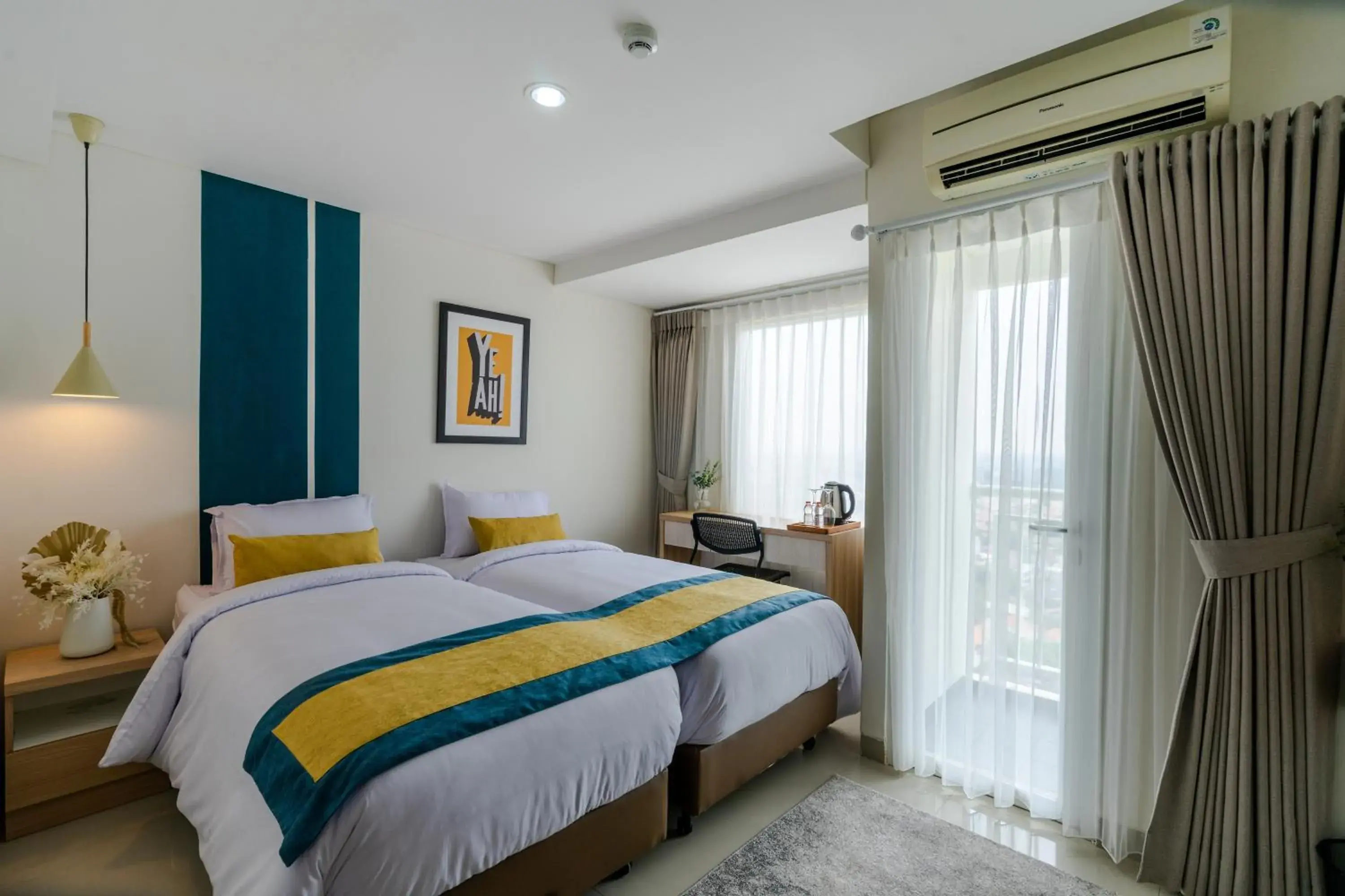 Deluxe Twin Room in Hotel Dhika Serenity @ Jatiwarna Deluxe Twin Room in Hotel Dhika Serenity @ Jatiwarna