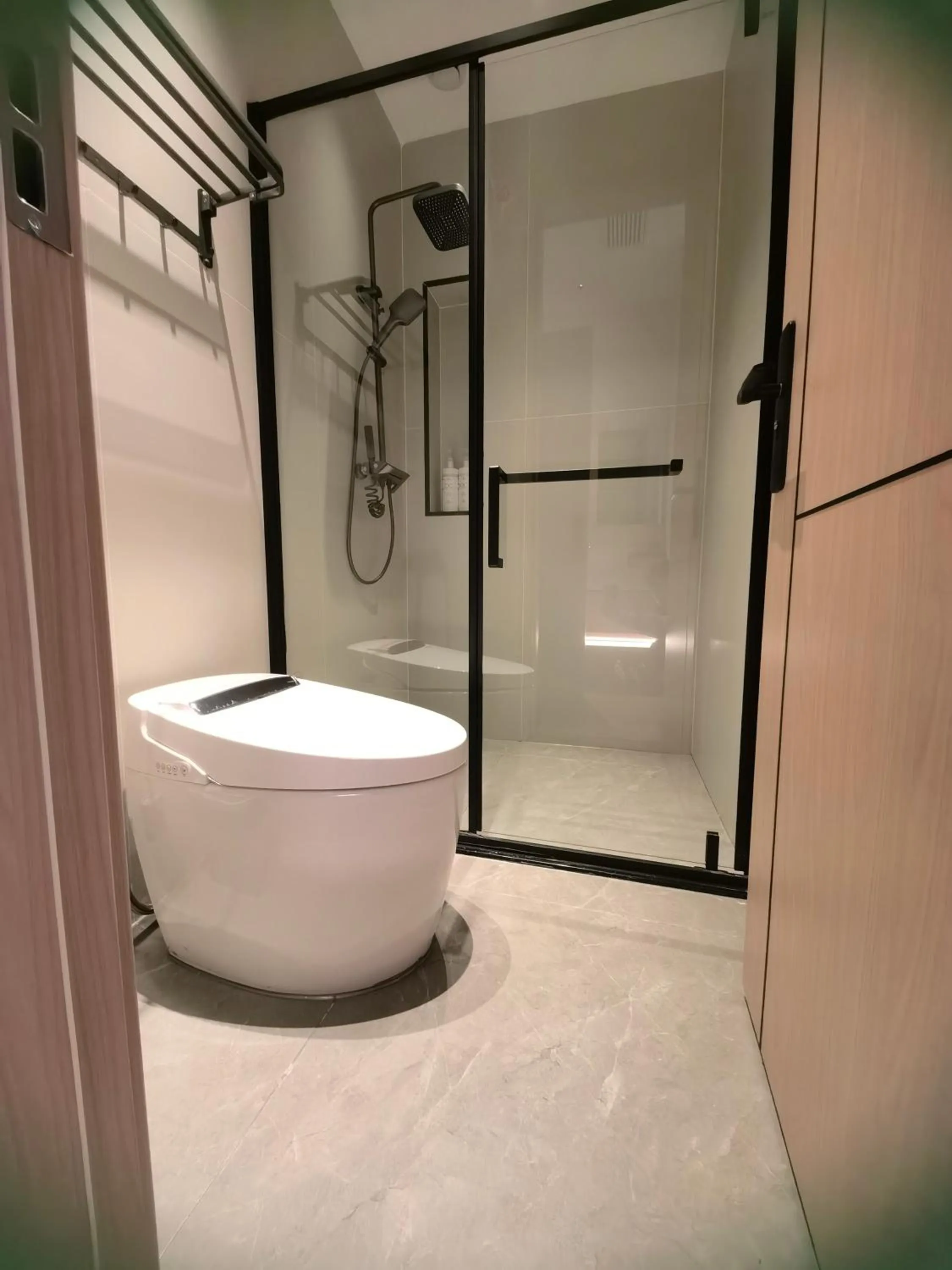 Shower in Xishu Garden Inn - Travel Agency service - Car Rent service - English Speaking