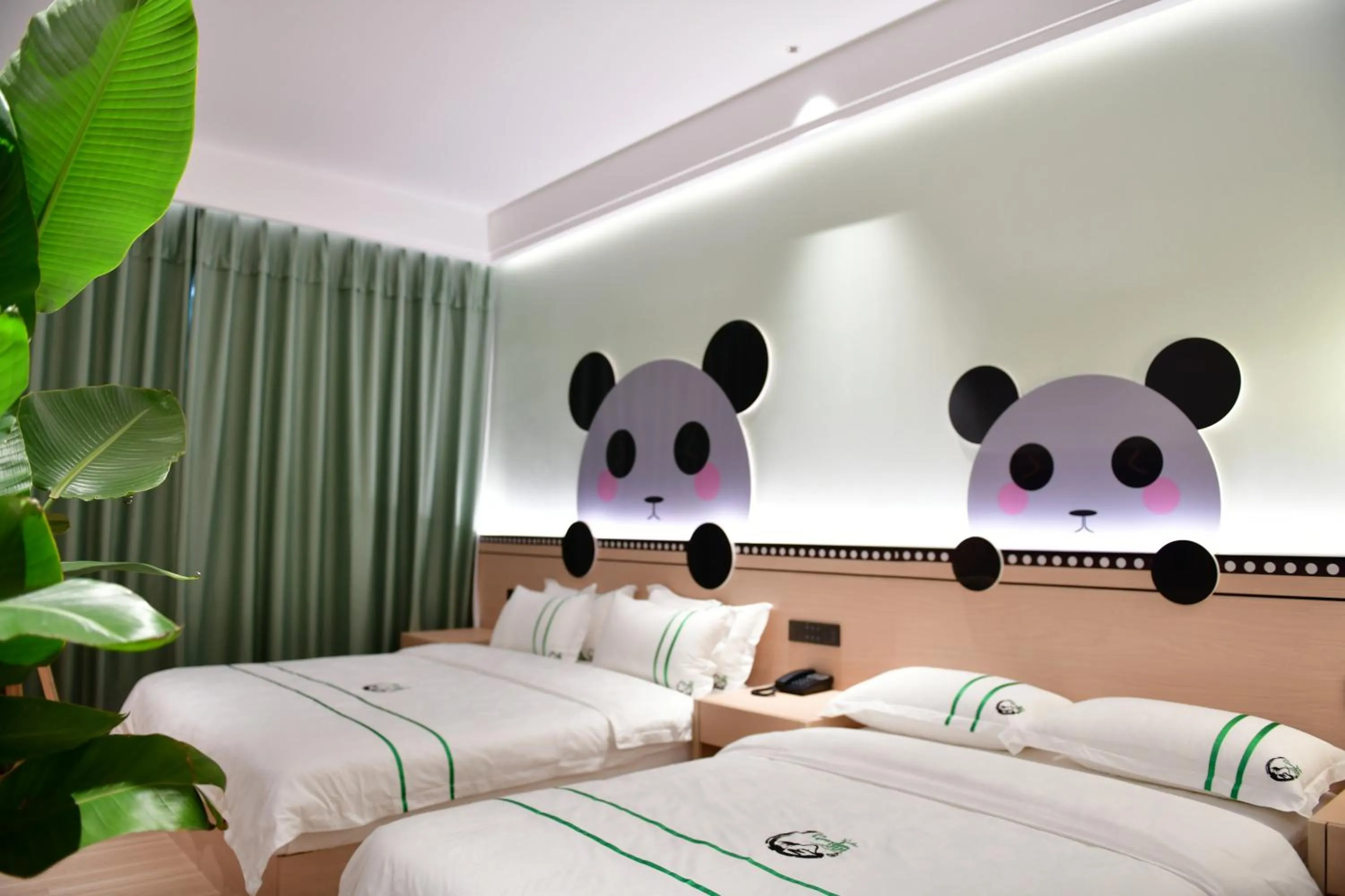 Bed in Xishu Garden Inn - Travel Agency service - Car Rent service - English Speaking