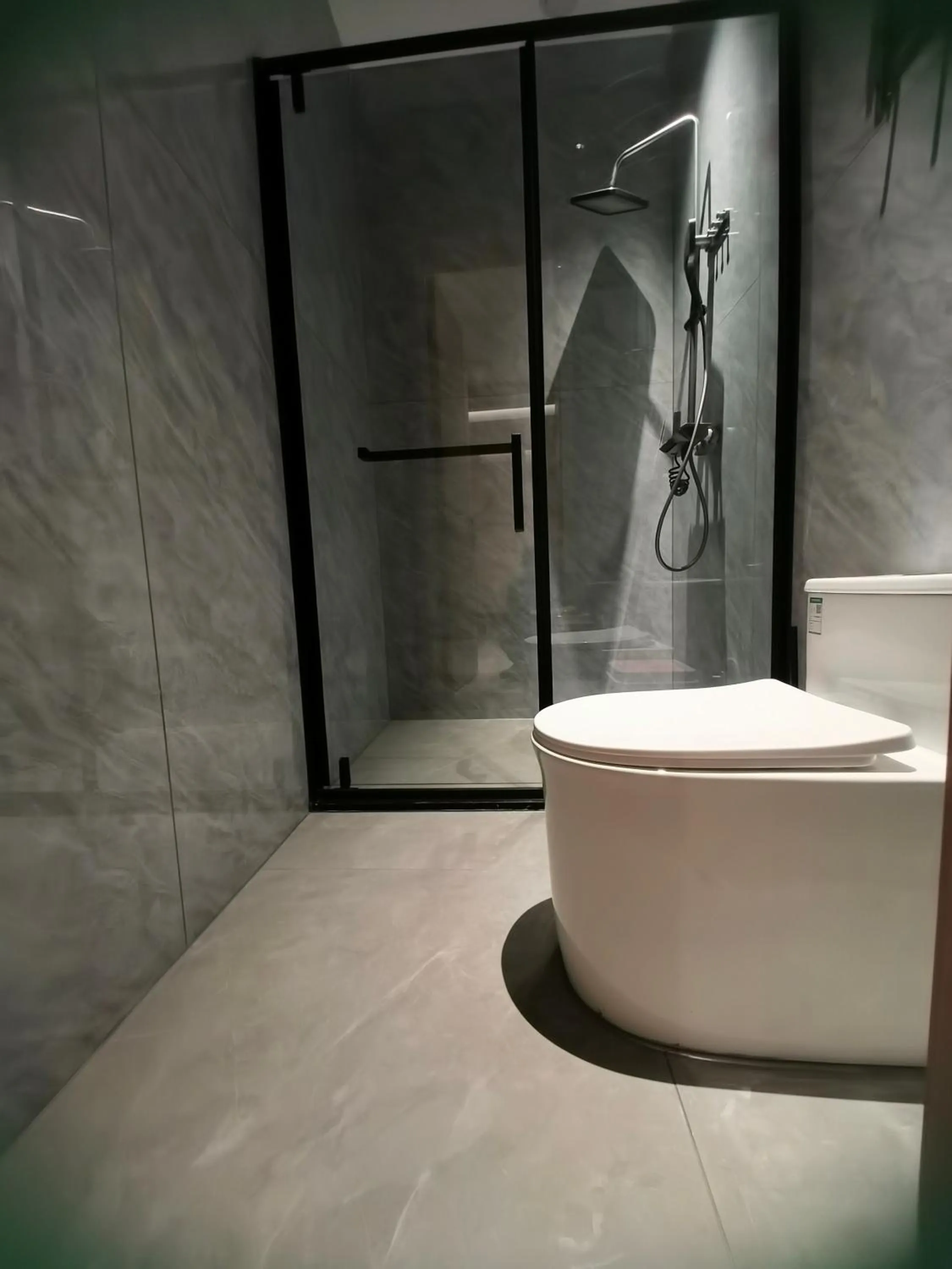 Shower in Xishu Garden Inn - Travel Agency service - Car Rent service - English Speaking