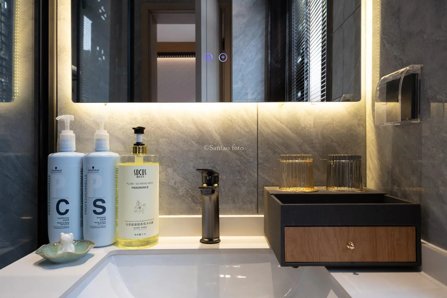 Bathroom in Xishu Garden Inn - Travel Agency service - Car Rent service - English Speaking